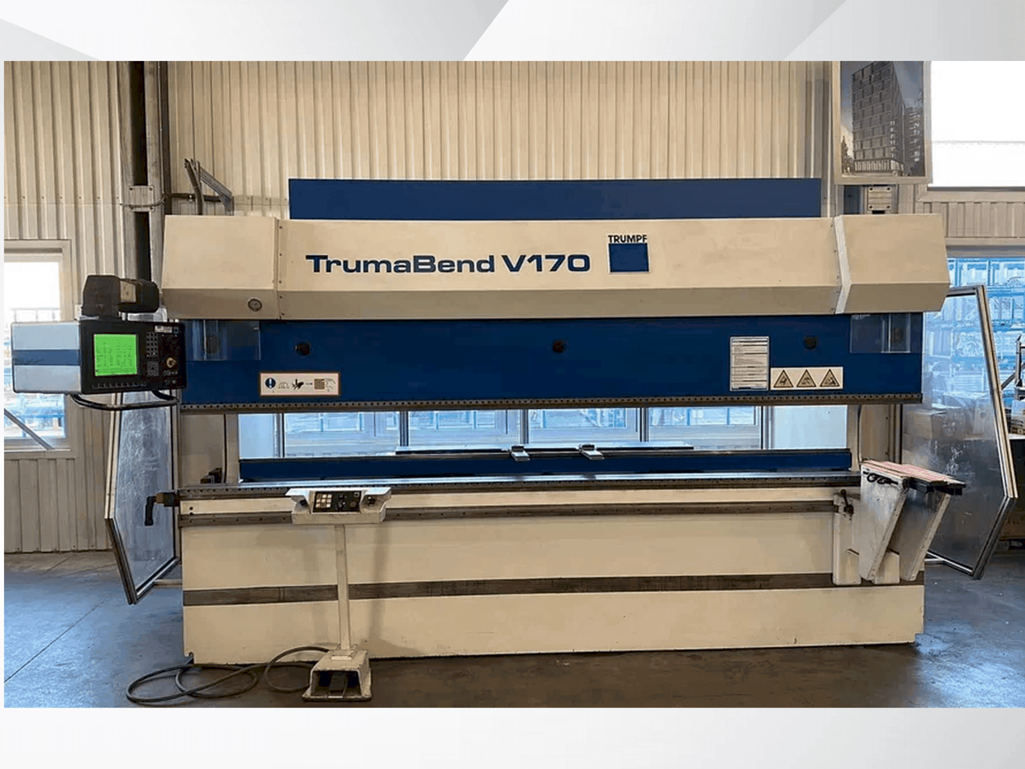 Vue de face de la machine TRUMPF Trumabend V170
