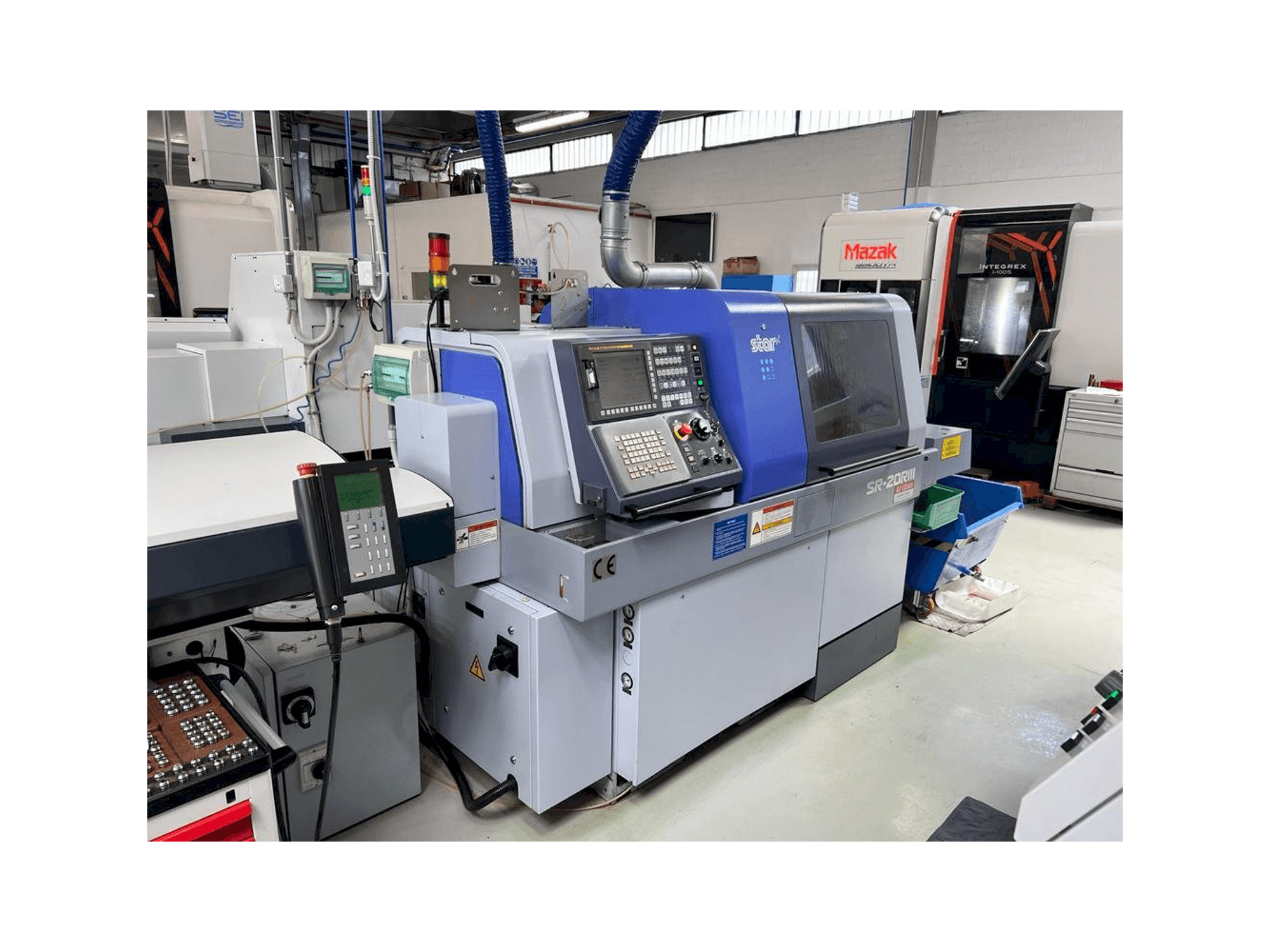 Vue de face de la machine Star SR-20RIII