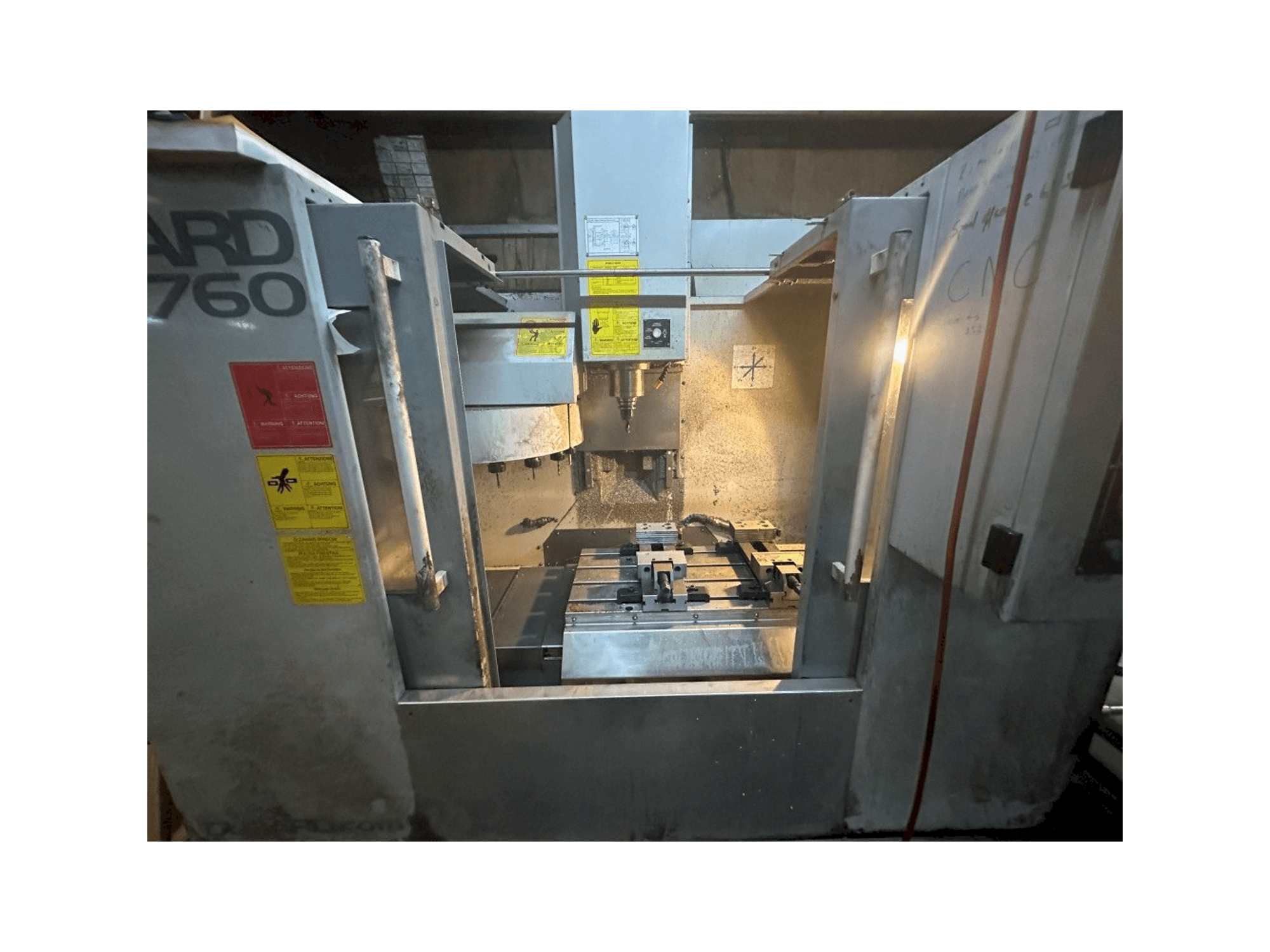 Vue de face de la machine Dugard Eagle ECO 760