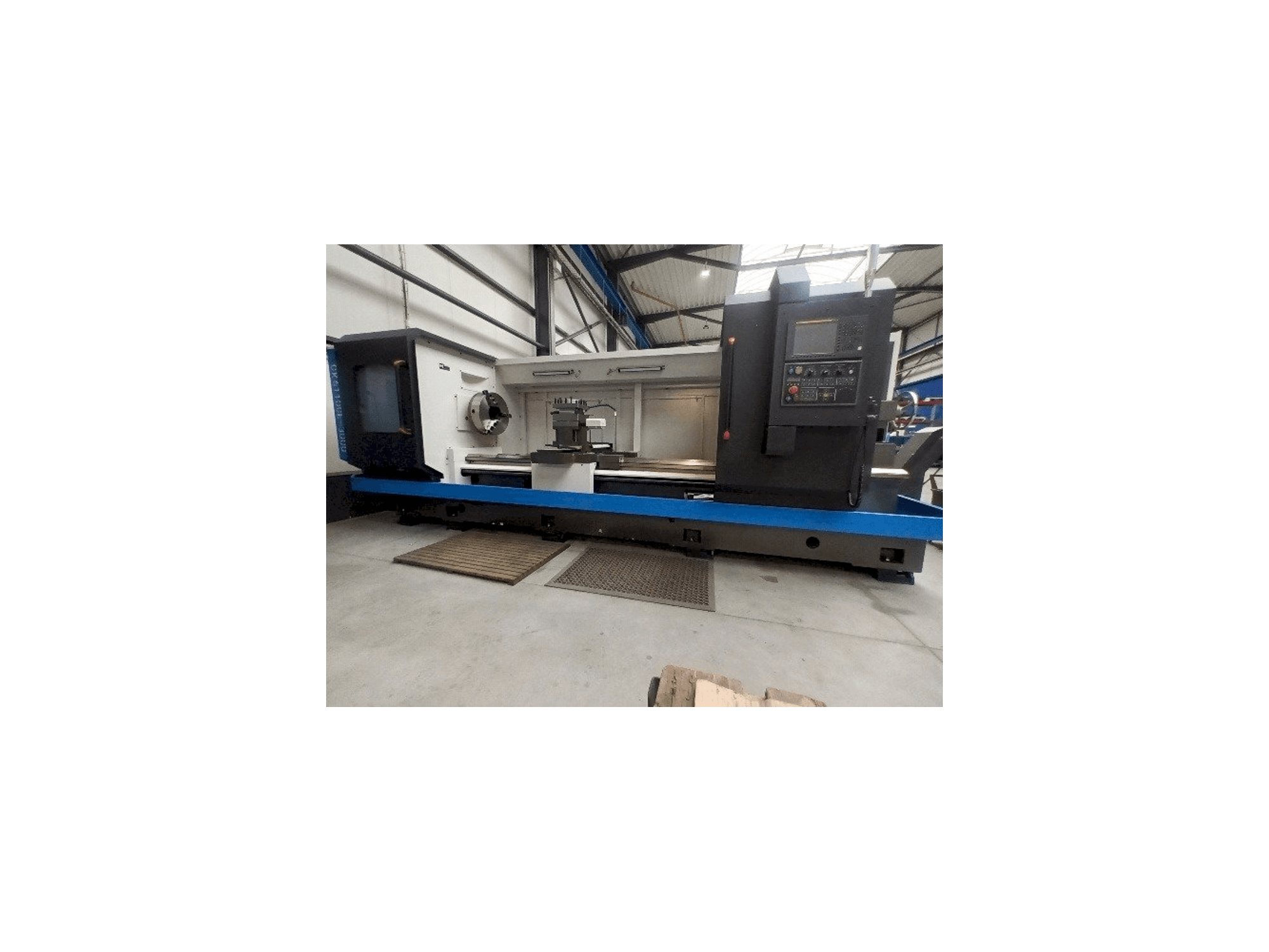 Vue de face de la machine Ningbo Oturn CK61100E-3000