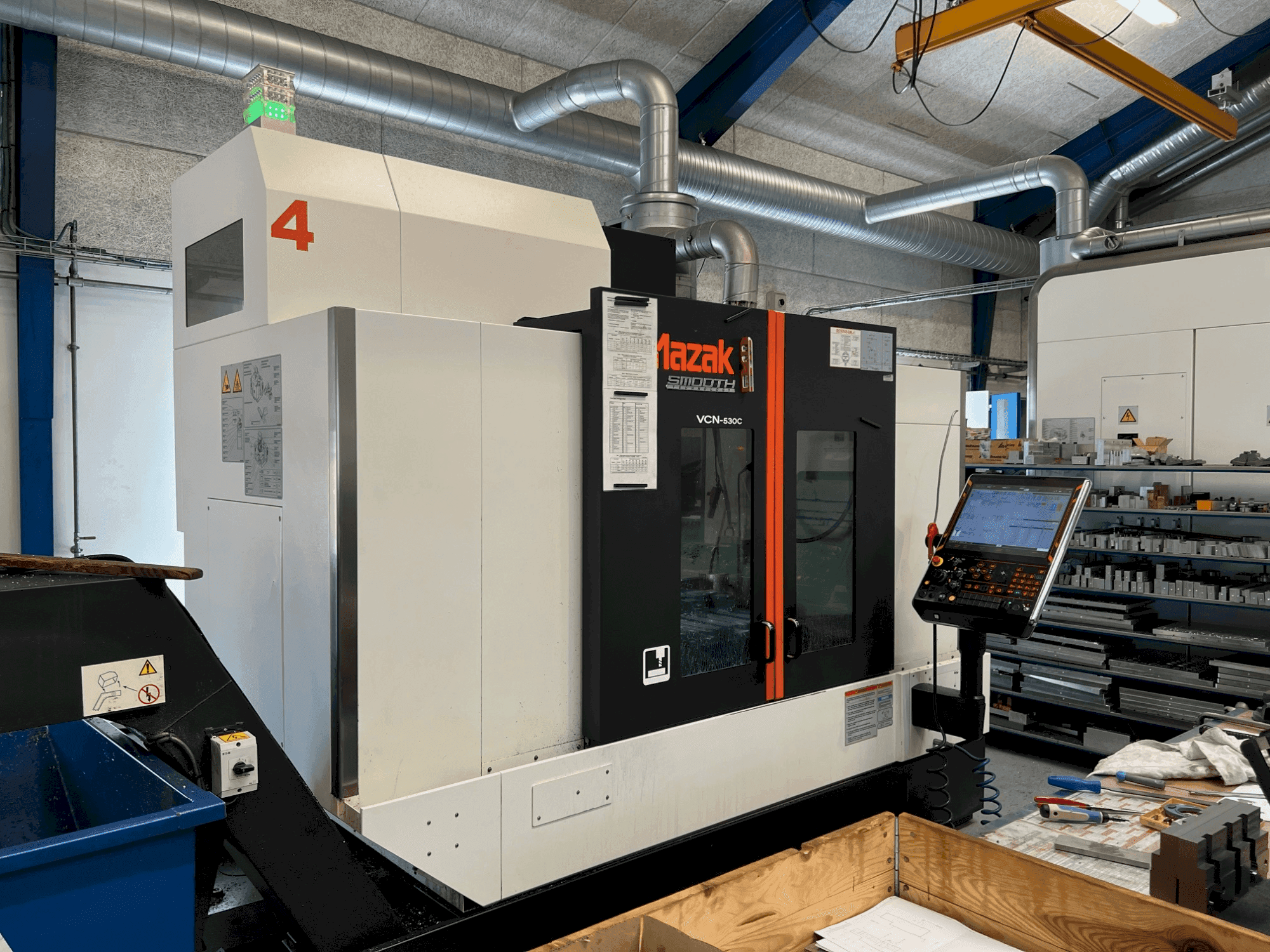 Vue de face de la machine Mazak VCN-530C