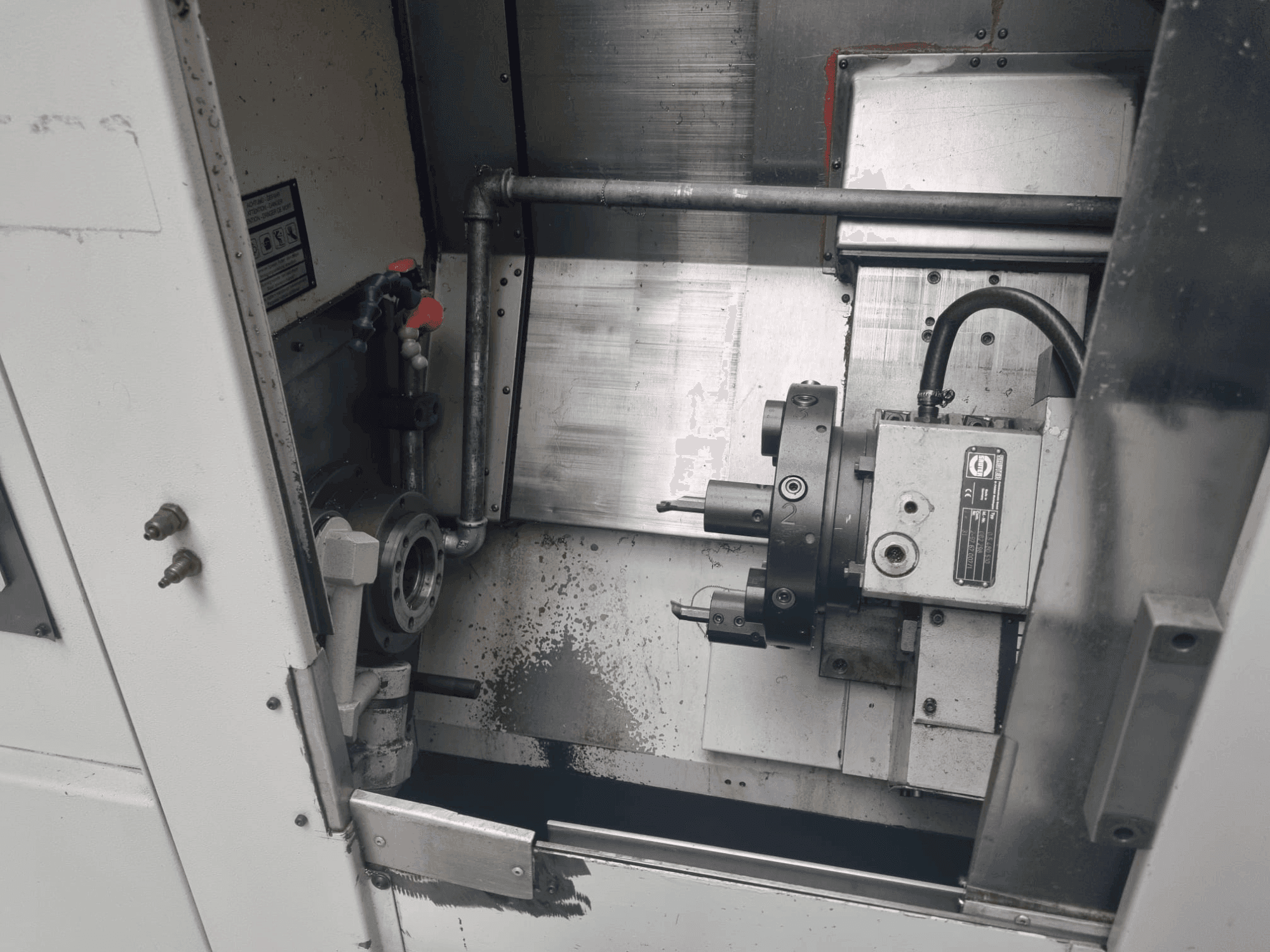 Vue de face de la machine SPINNER TC-32MC