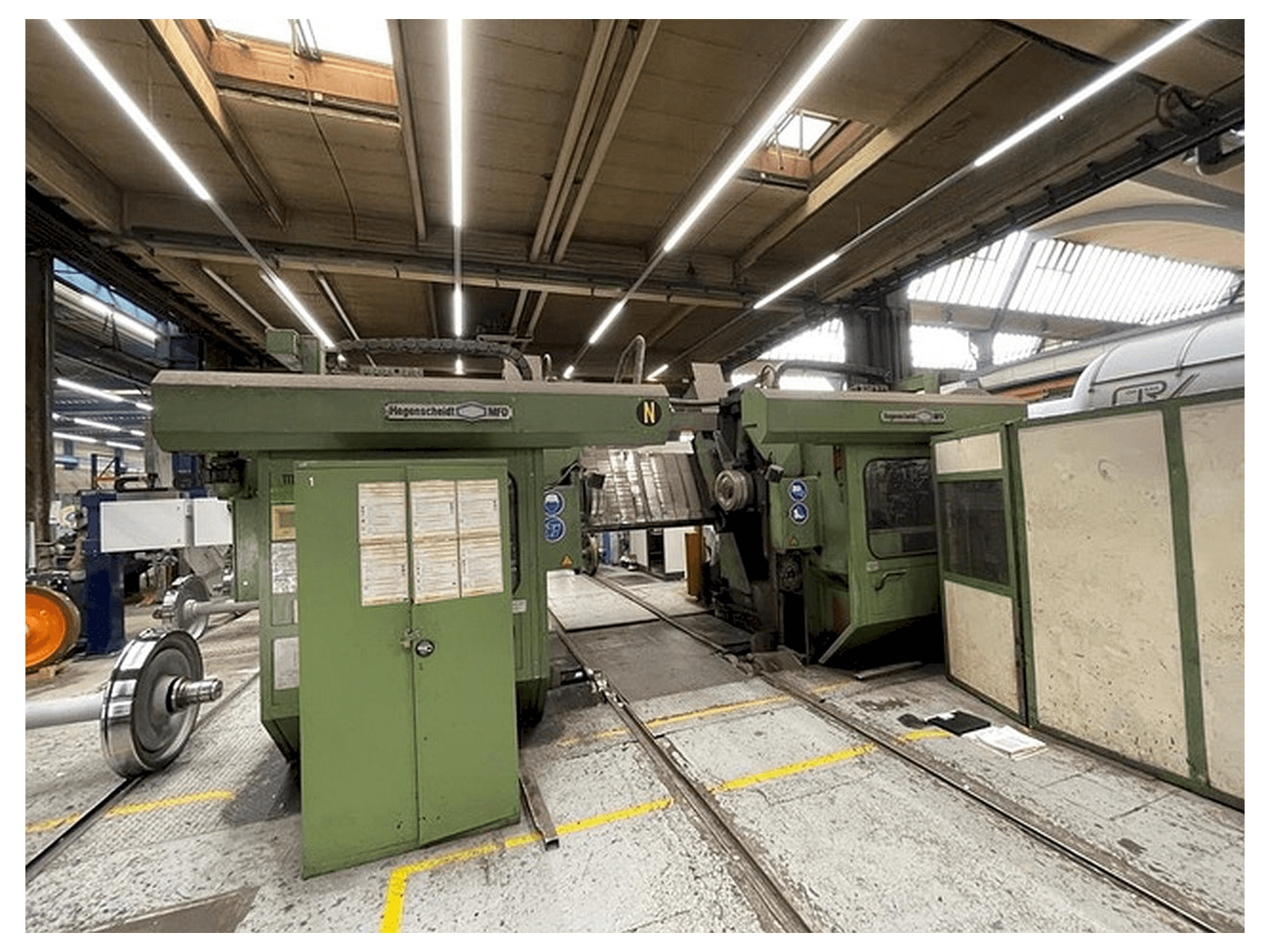 Vue de face de la machine Hegenscheidt PN 190