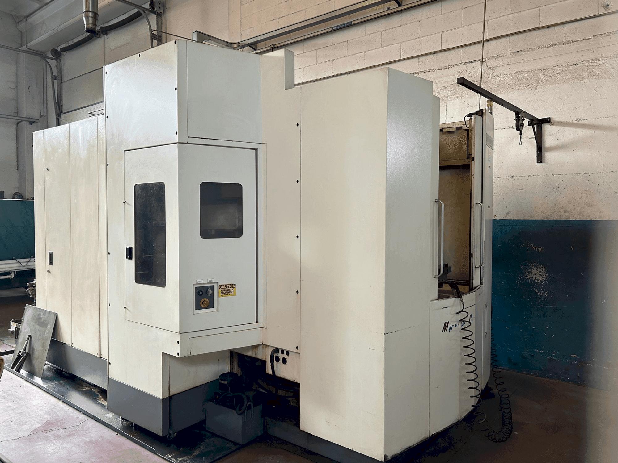 Vue de face de la machine Kitamura HX500 ia