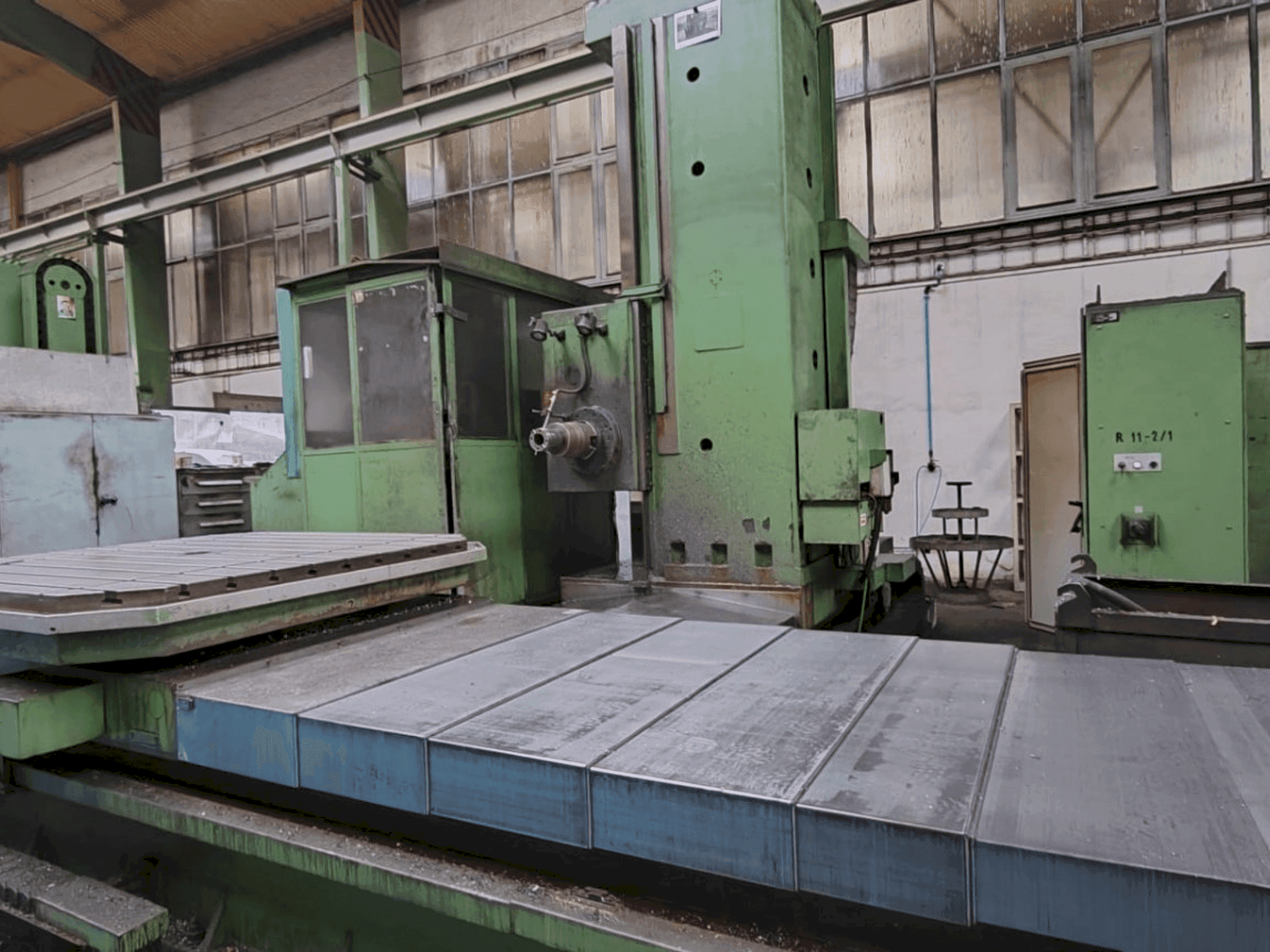 Vue de face de la machine TOS WHN 13.8 CNC