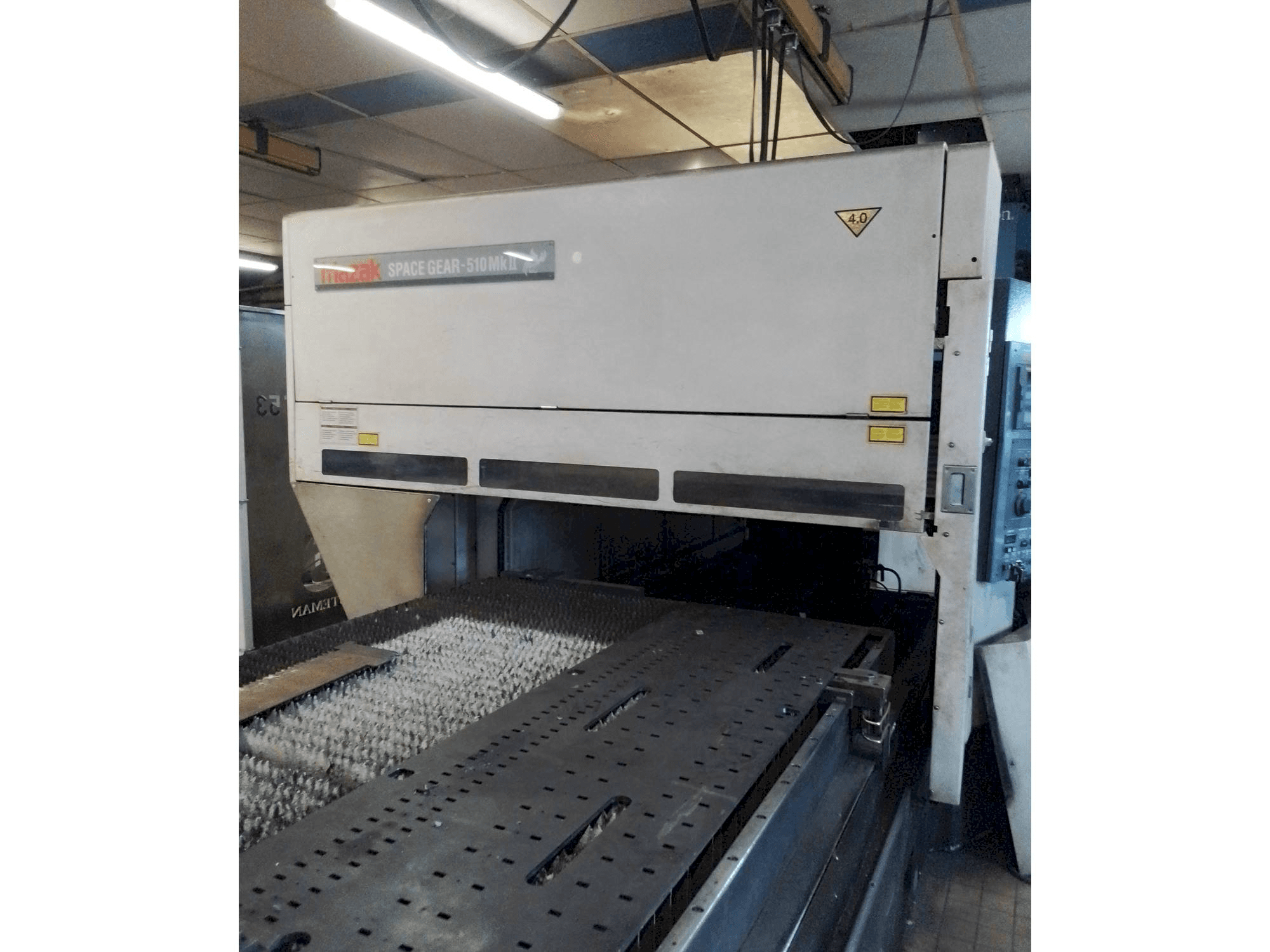 Vue de face de la machine Mazak SPACE GEAR-510MKII