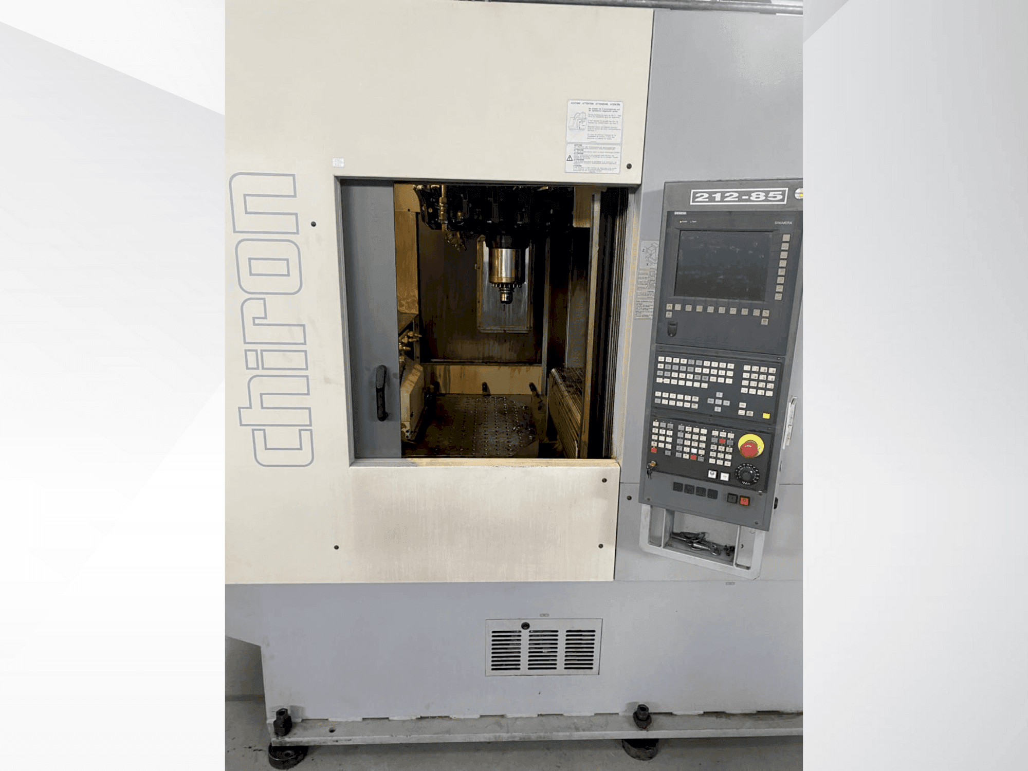 Vue de face de la machine CHIRON DZ 18 W