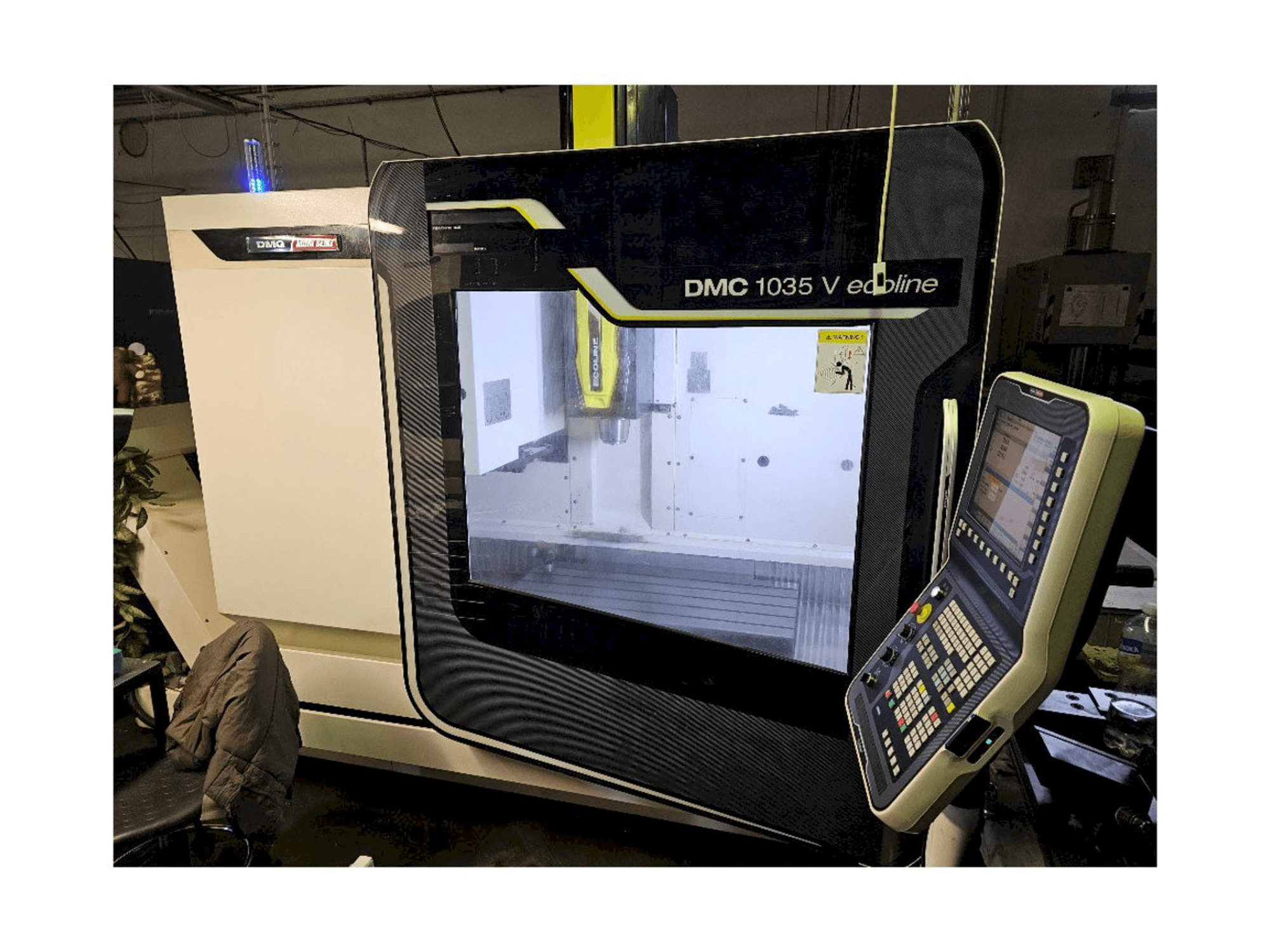 Vue de face de la machine DMG DMC 1035 V ecoline