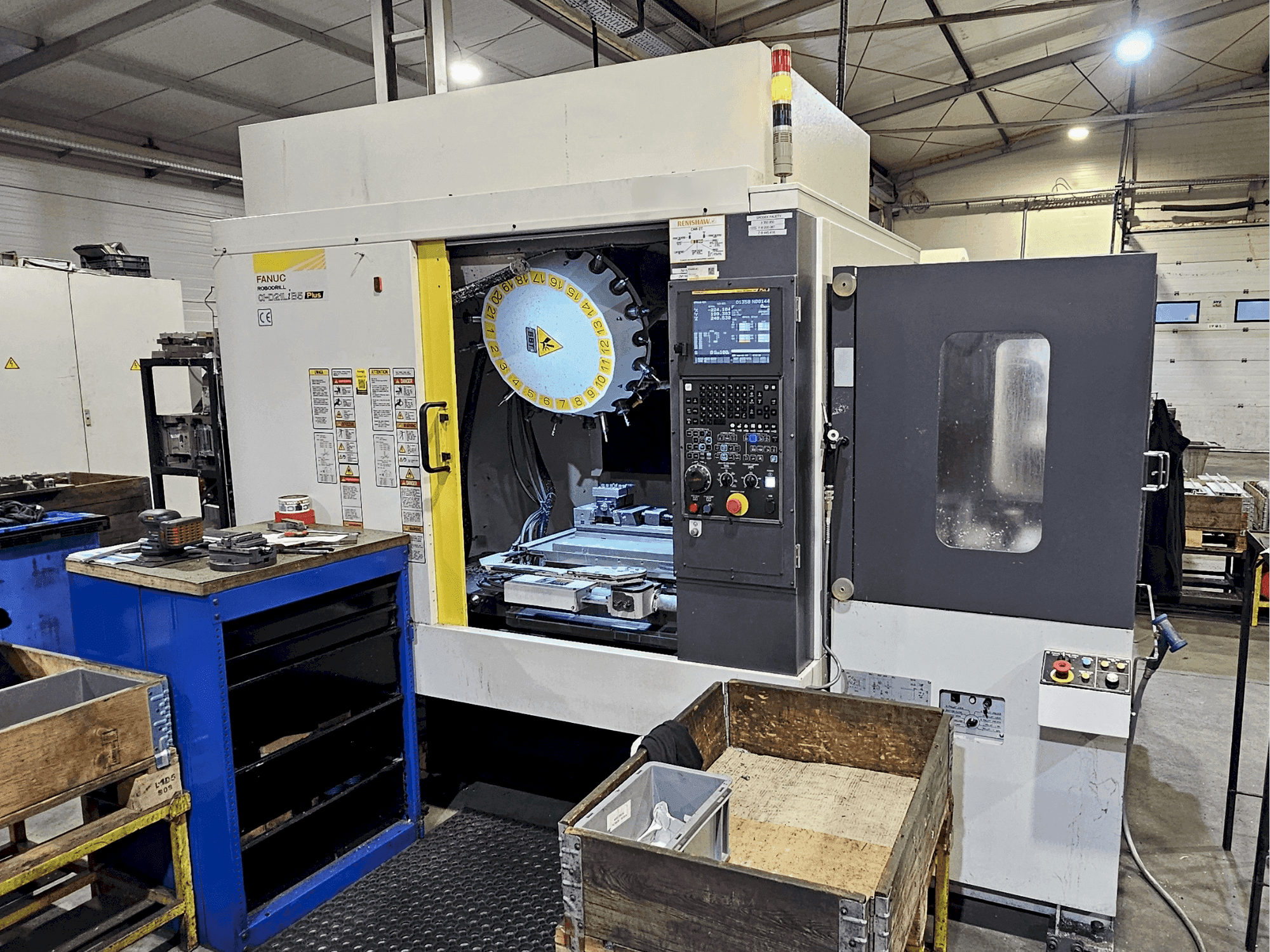 Vue de face de la machine FANUC Robodrill α-D21L iB 5 Plus