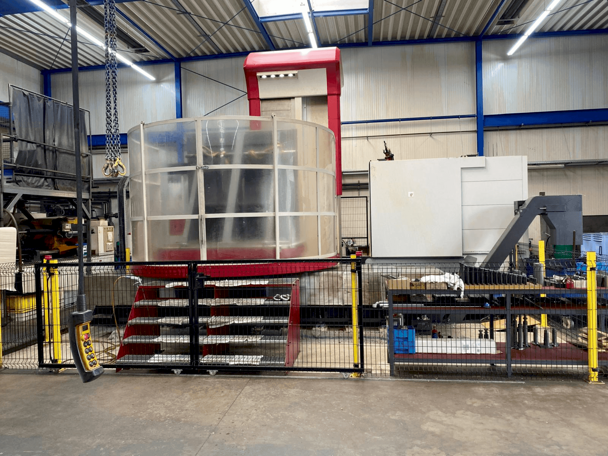 Vue de face de la machine FERMAT WFT 13 CNC