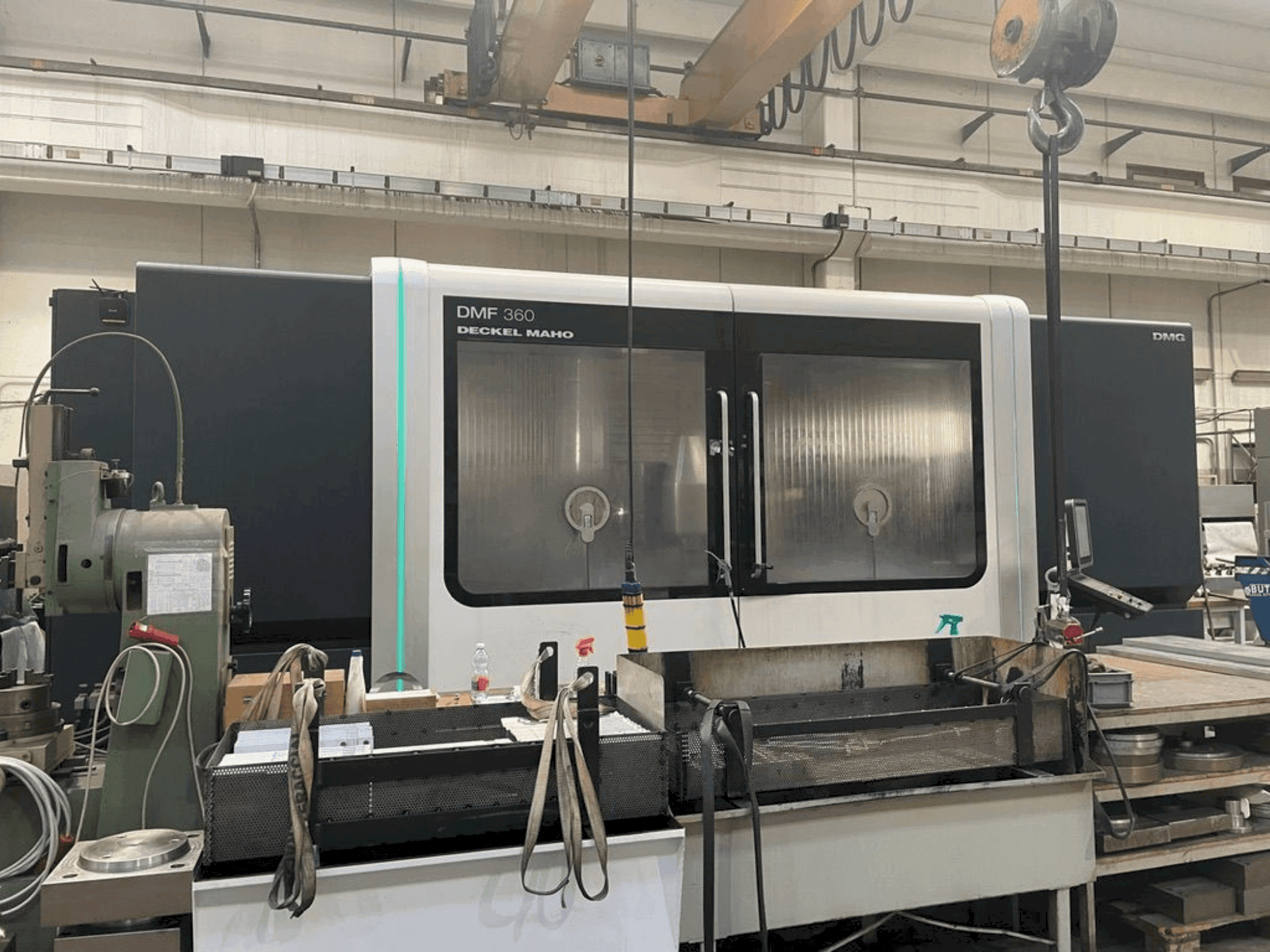 Vue de face de la machine DMG DMF 360