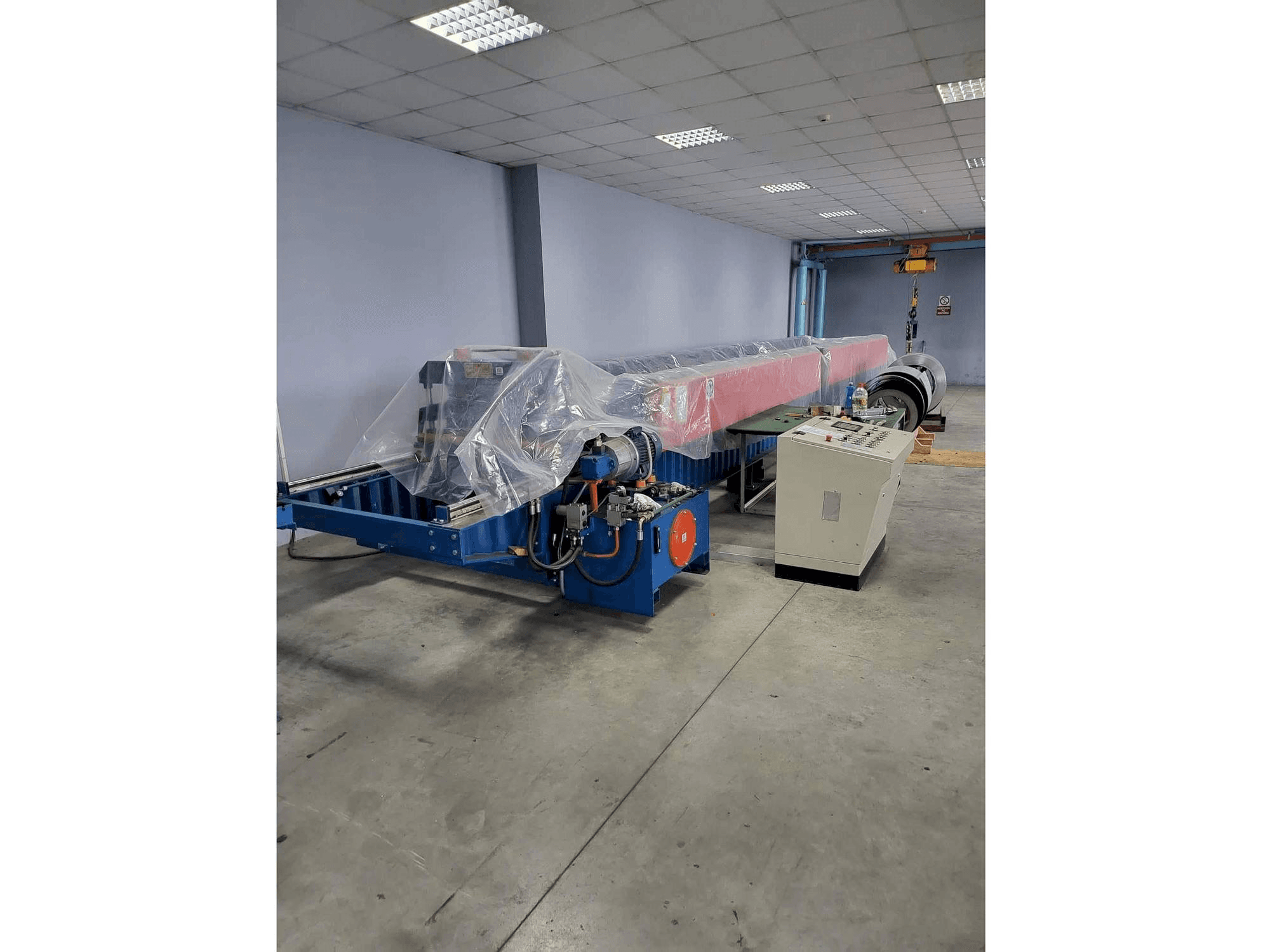 Front view of ZEMAN TR 20/130 machine