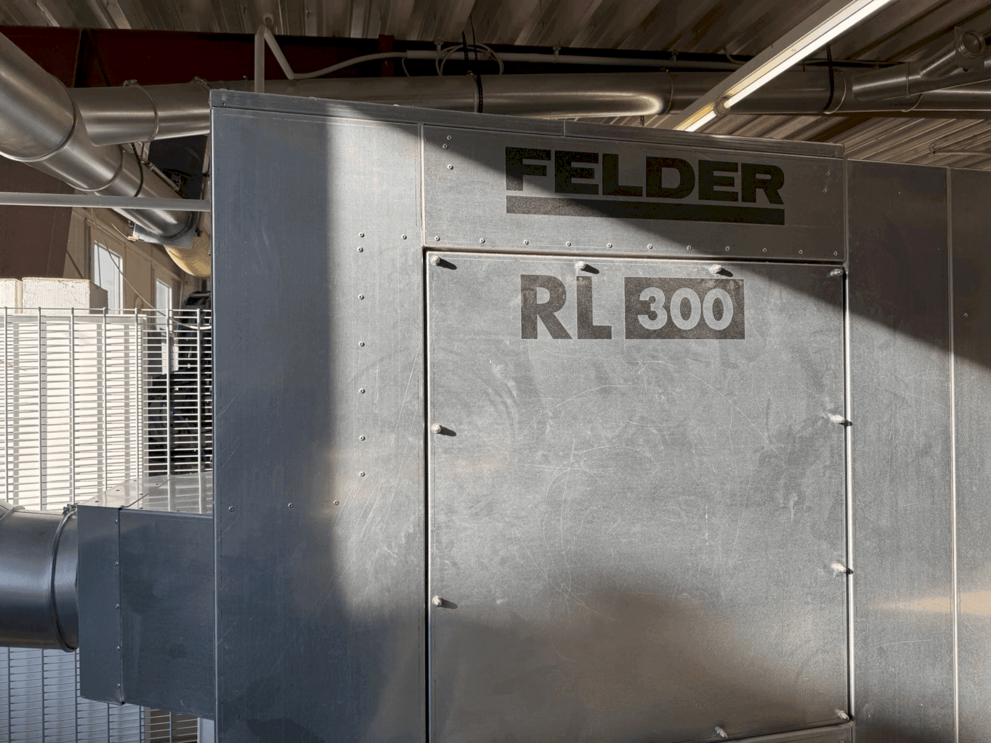 Vue de face de la machine FELDER FELDER RL 300