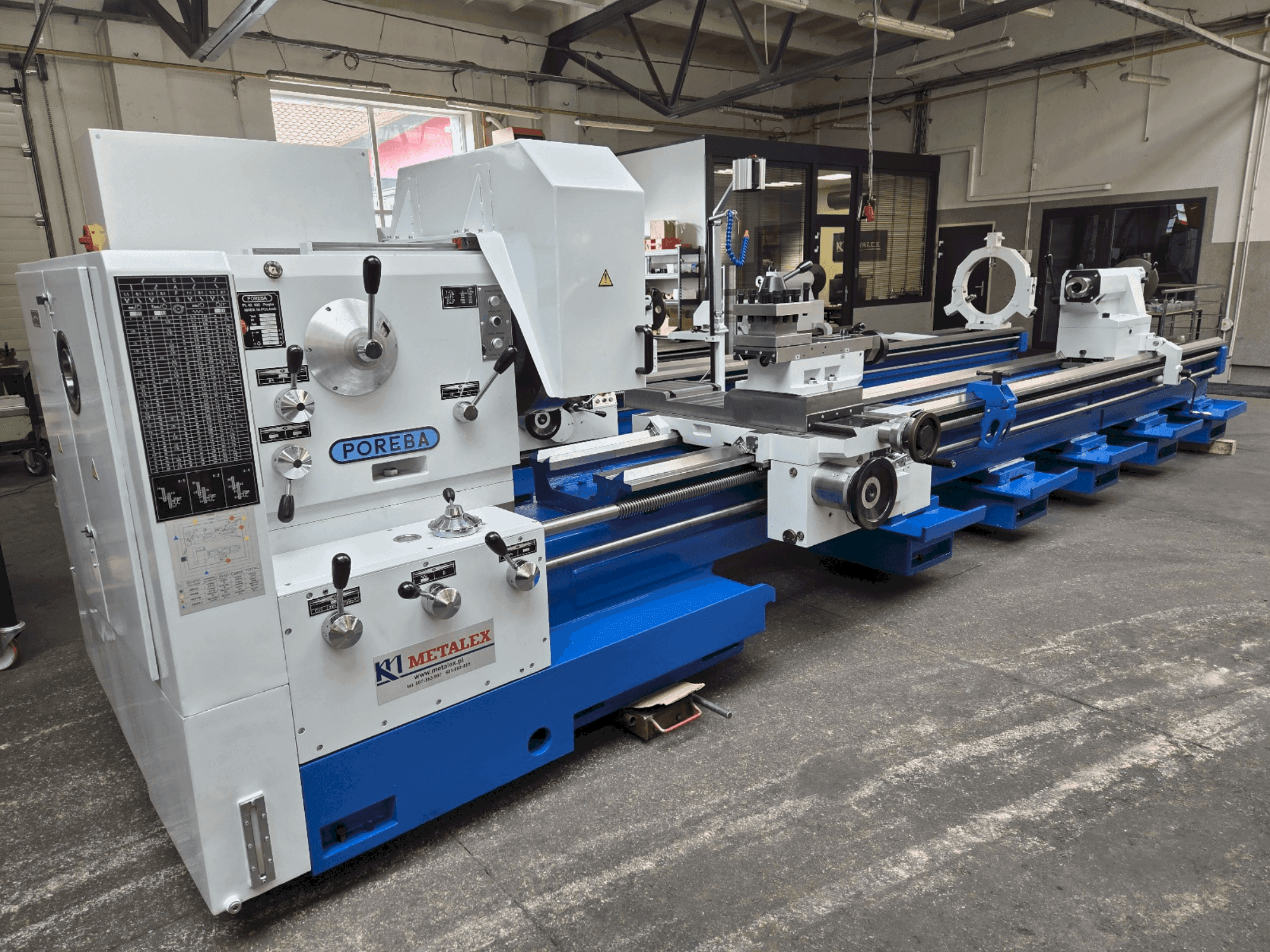 Vue de face de la machine Poreba TPK 90/5M