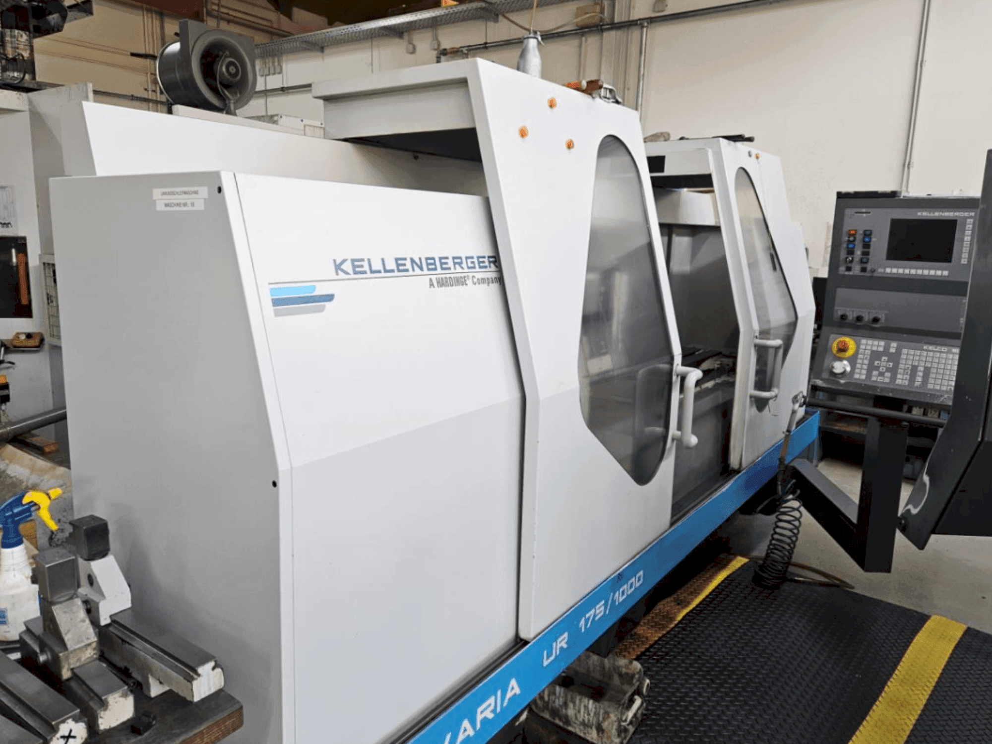 Vue de face de la machine KELLENBERGER Kel-Varia UR 175/1000