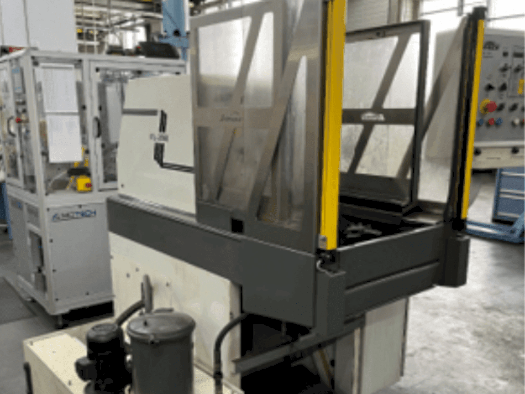 Vue de face de la machine Sunnen ML 2000