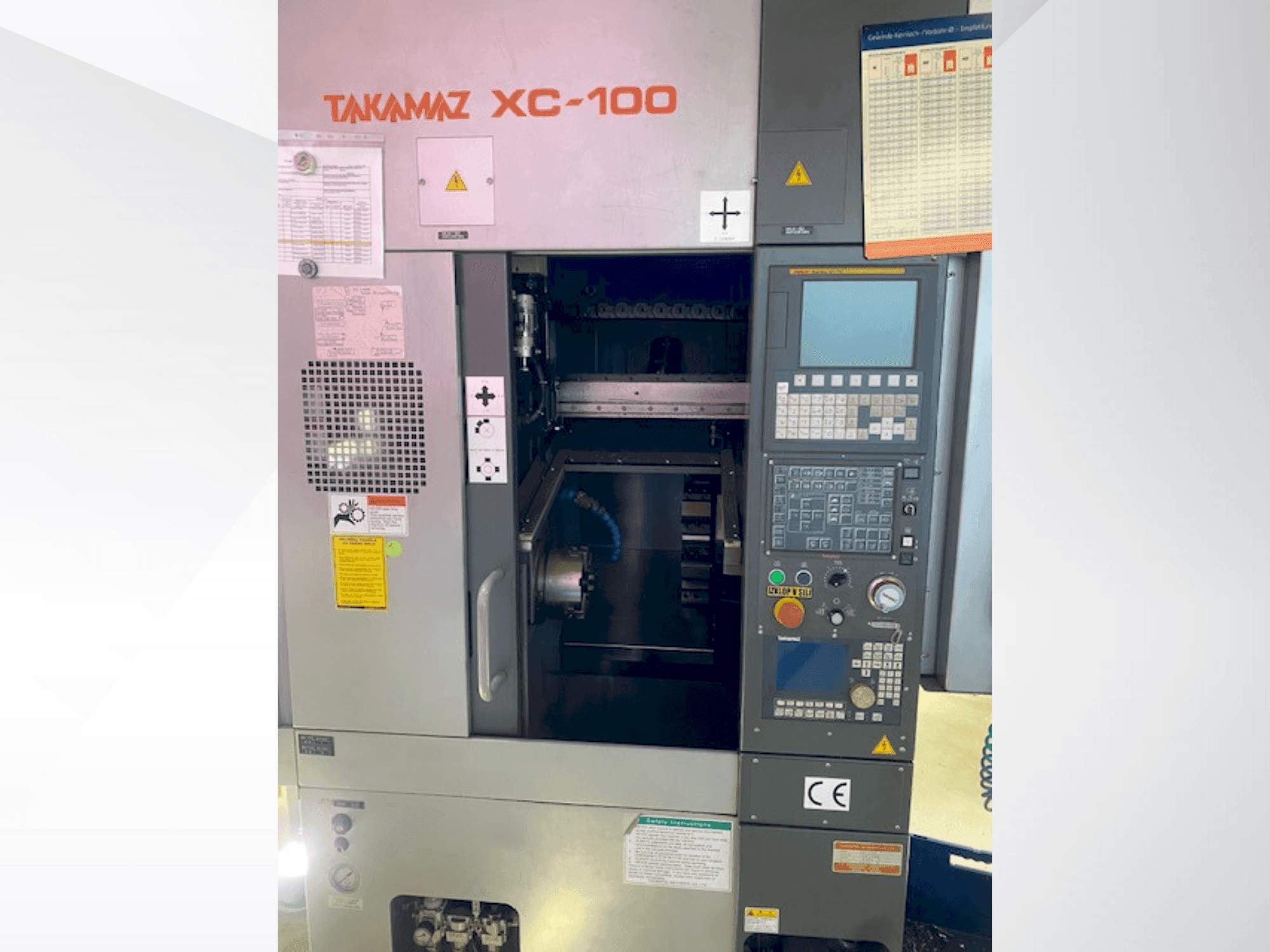 Vue de face de la machine Takamaz XC-100 (2015)