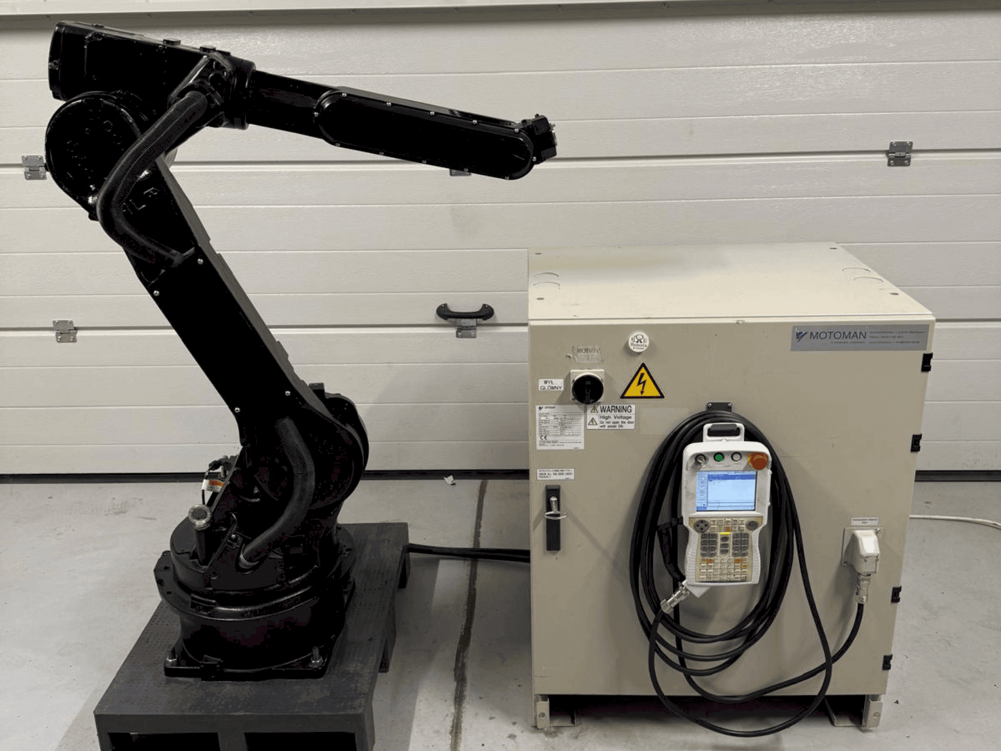 Vue de face de la machine Yaskawa Motoman YR HP 20D