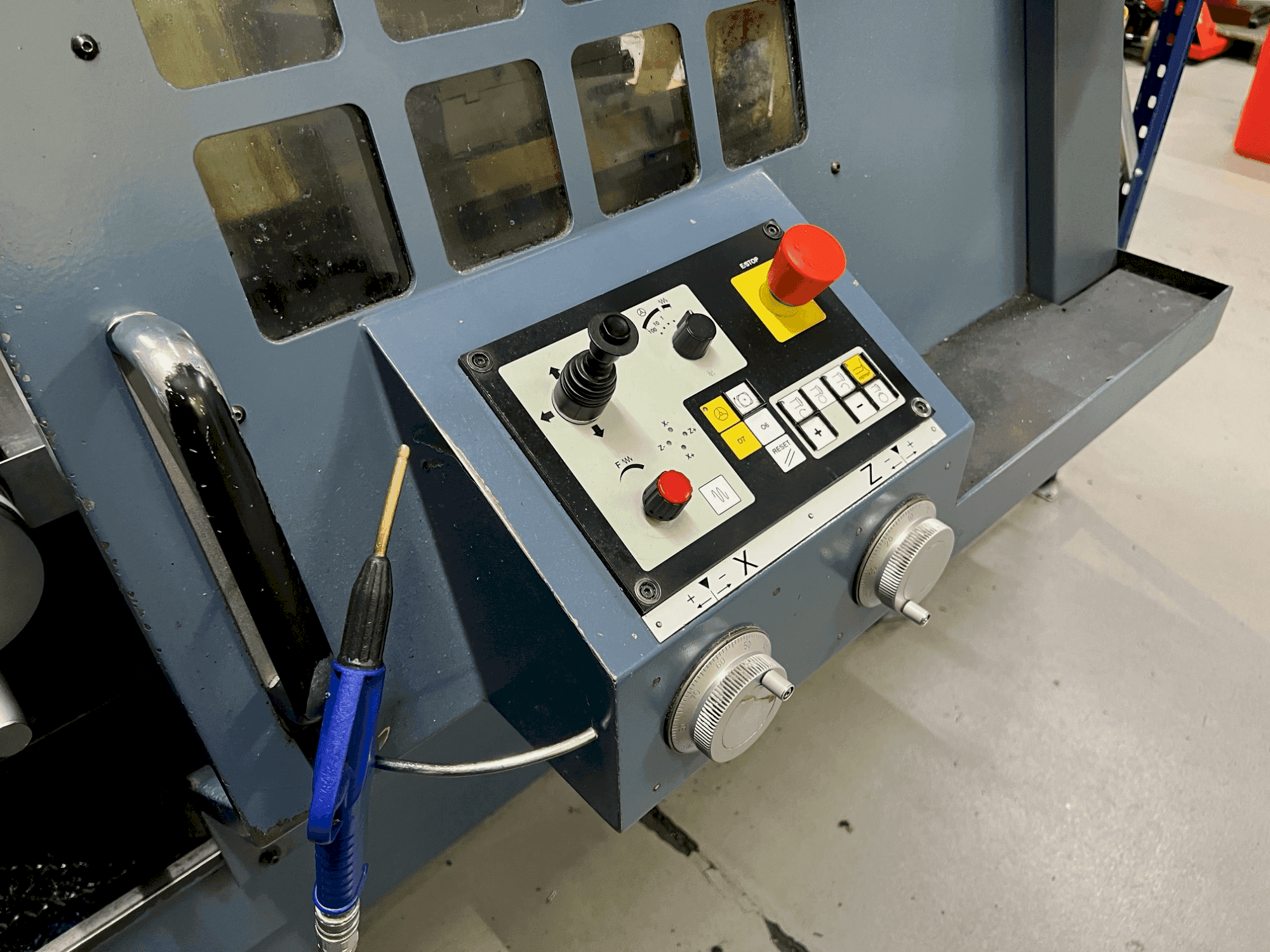 Vue de face de la machine PADOVANI E255/1500