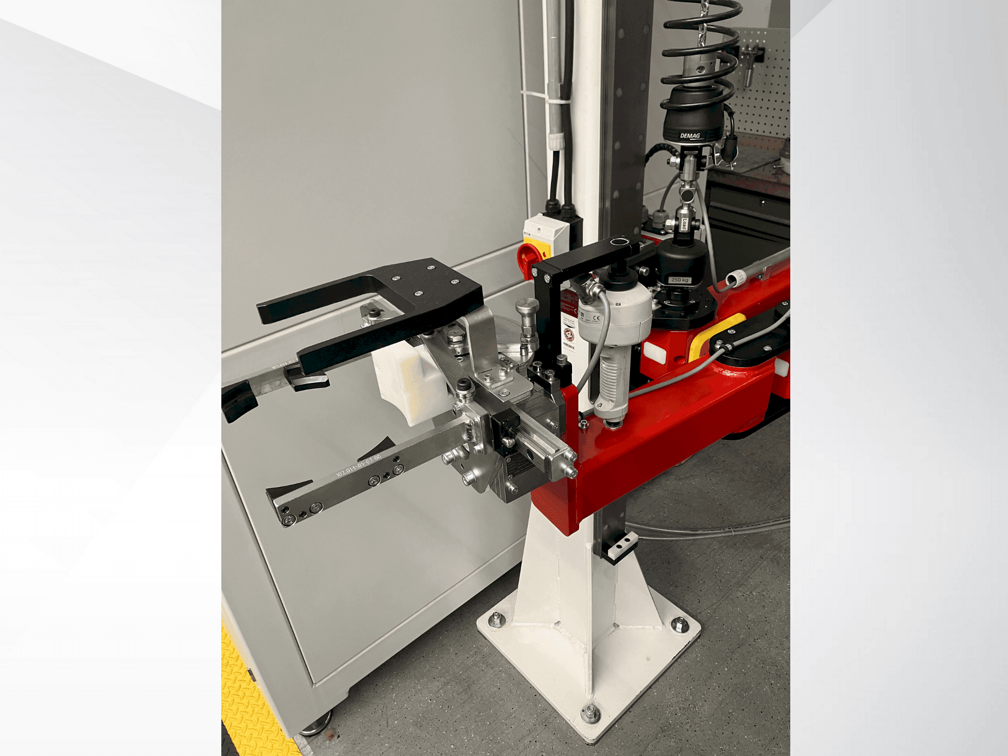 Vue de face de la machine MIRECS EasyLift