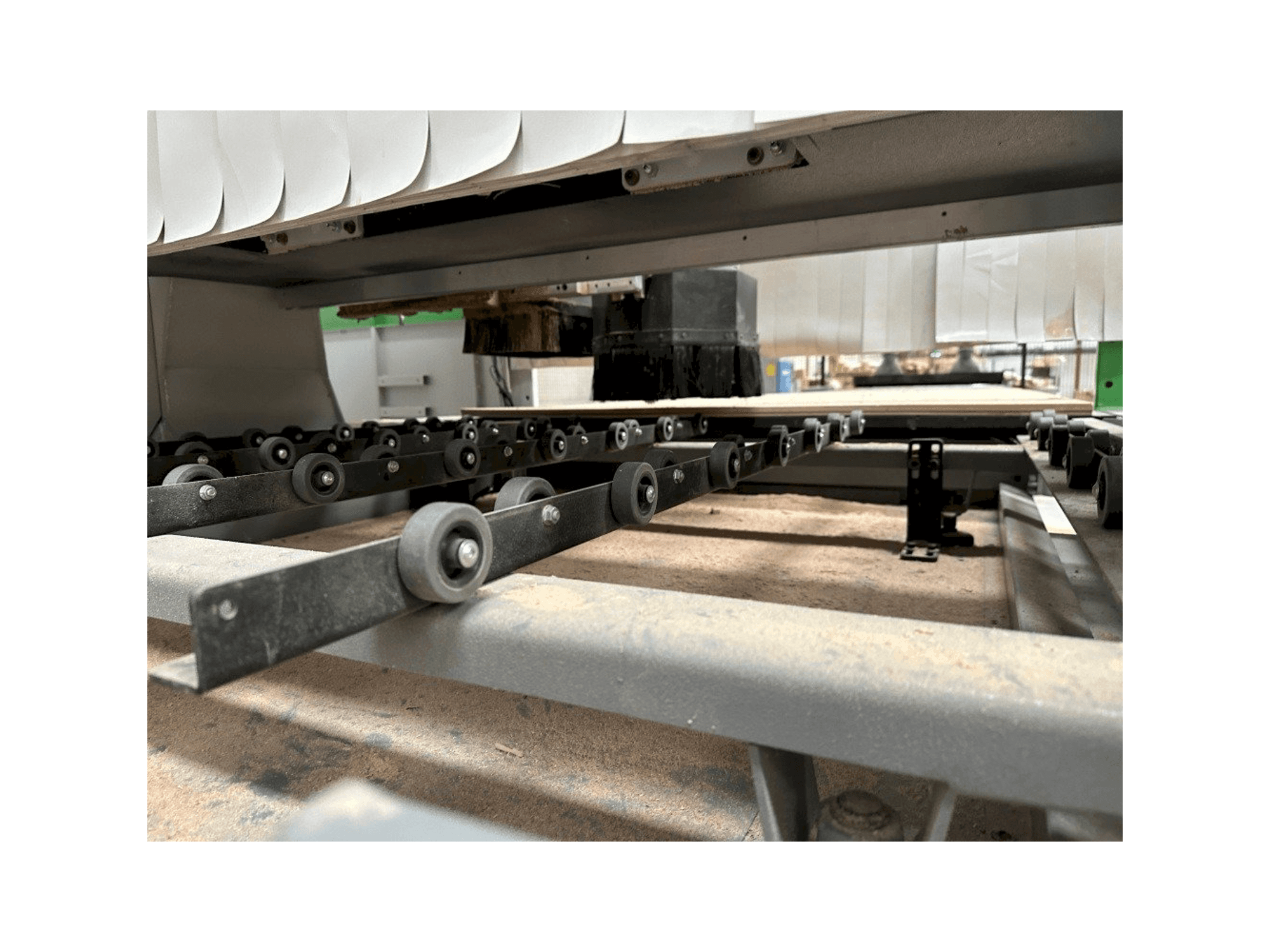 Salle de travail de la machine BIESSE