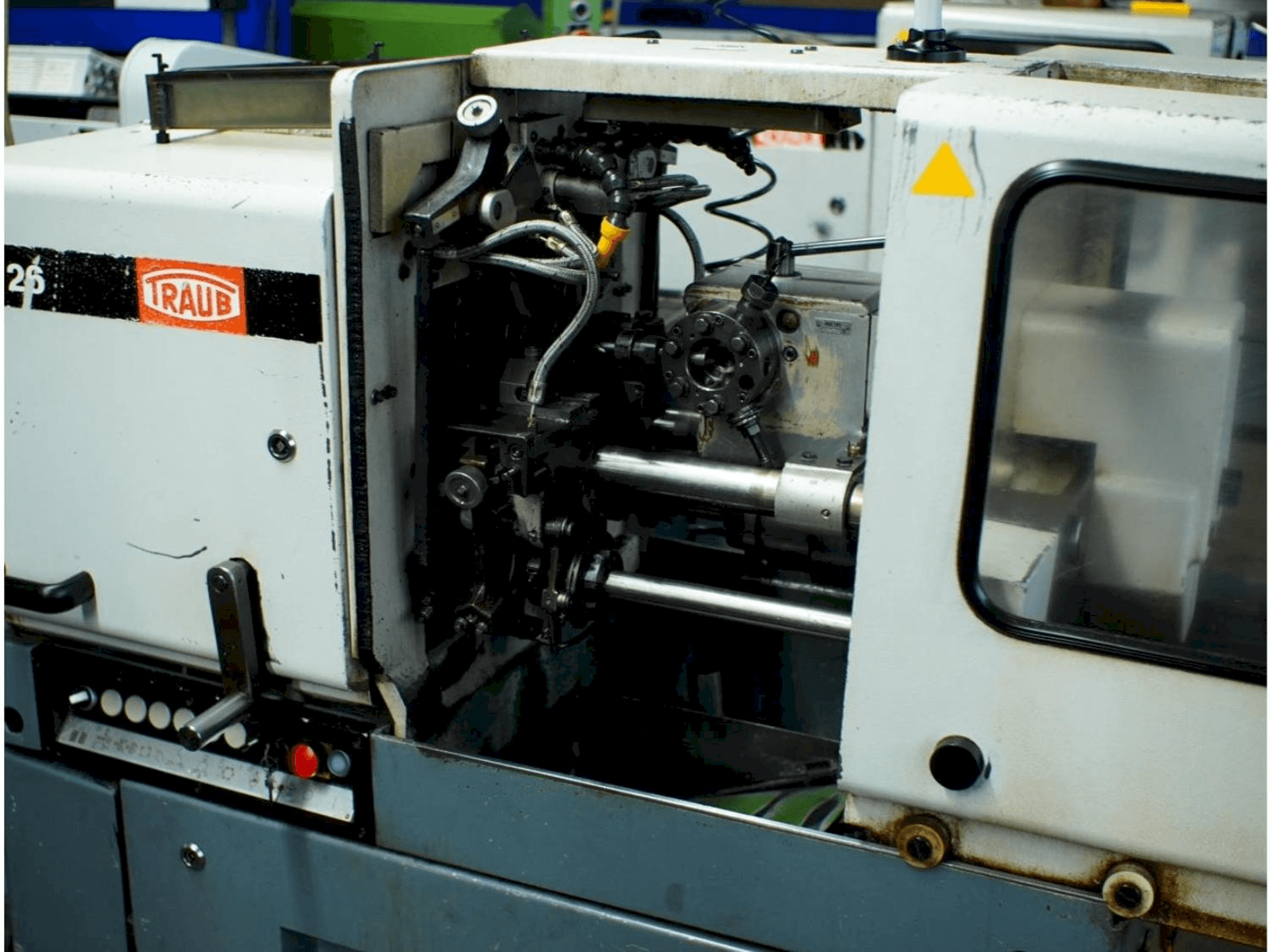 Vue de face de la machine TRAUB TK42