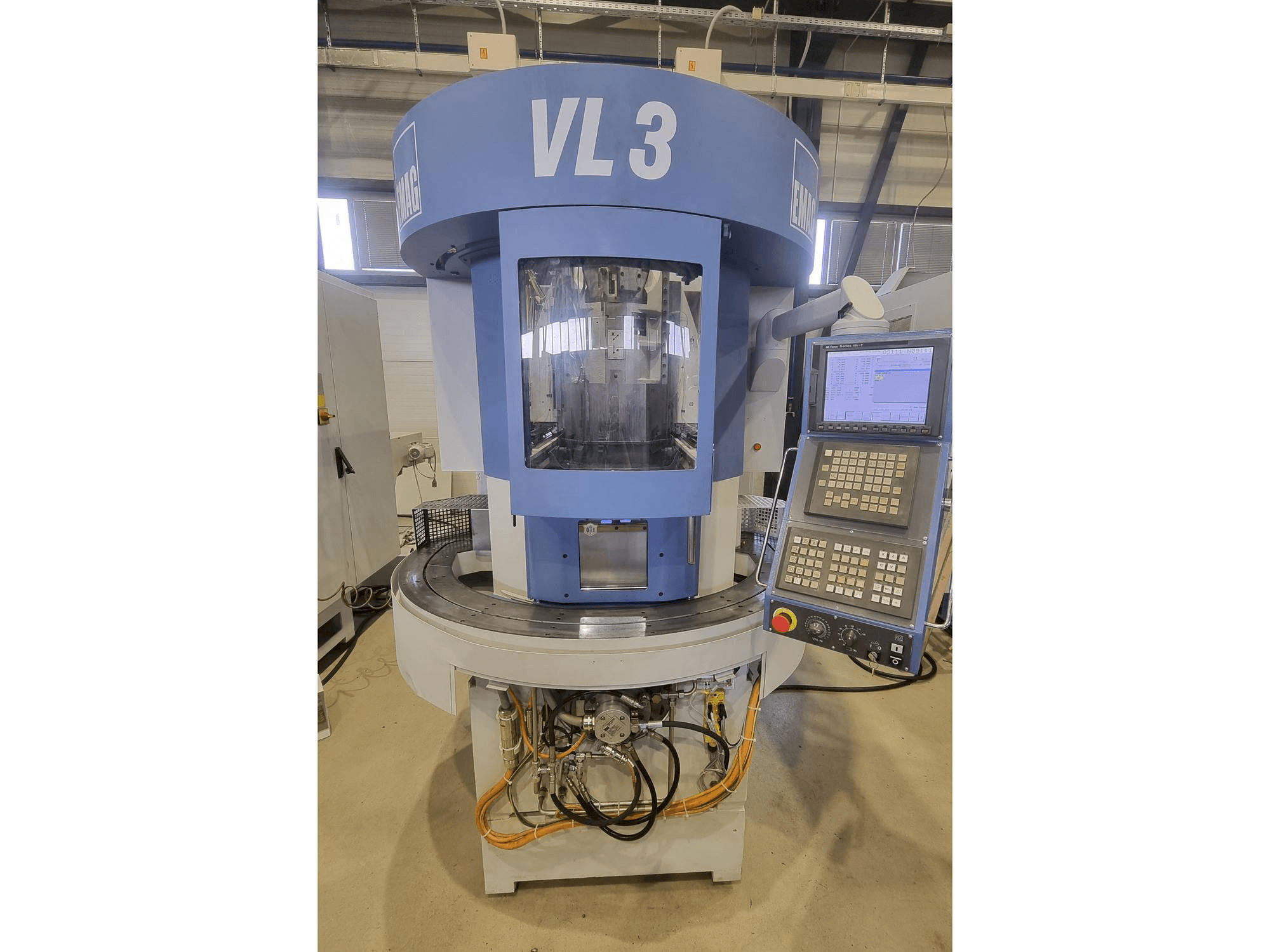 Vue de face de la machine EMAG VL3
