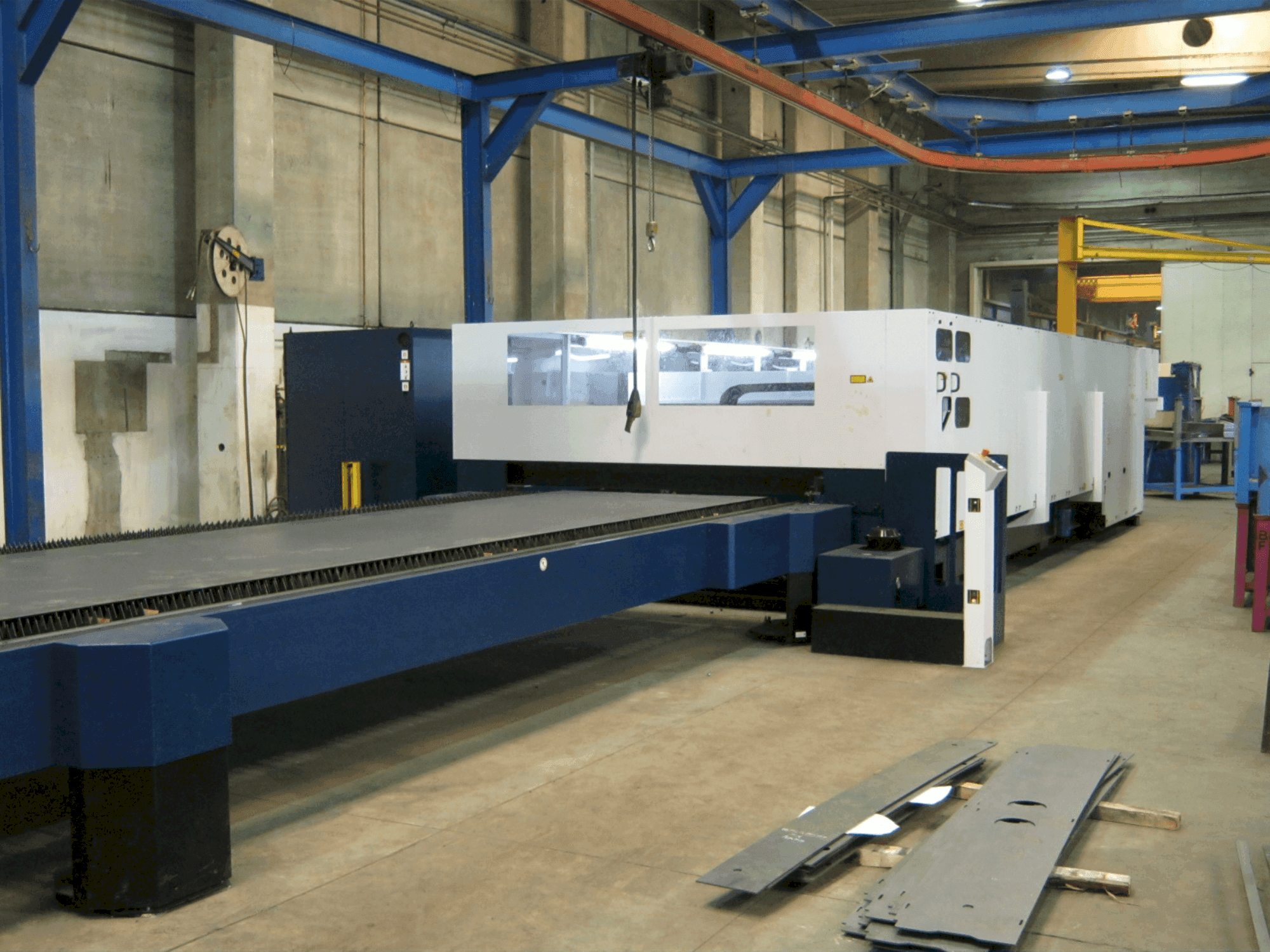 Vue de face de la machine TRUMPF TruLaser 3060