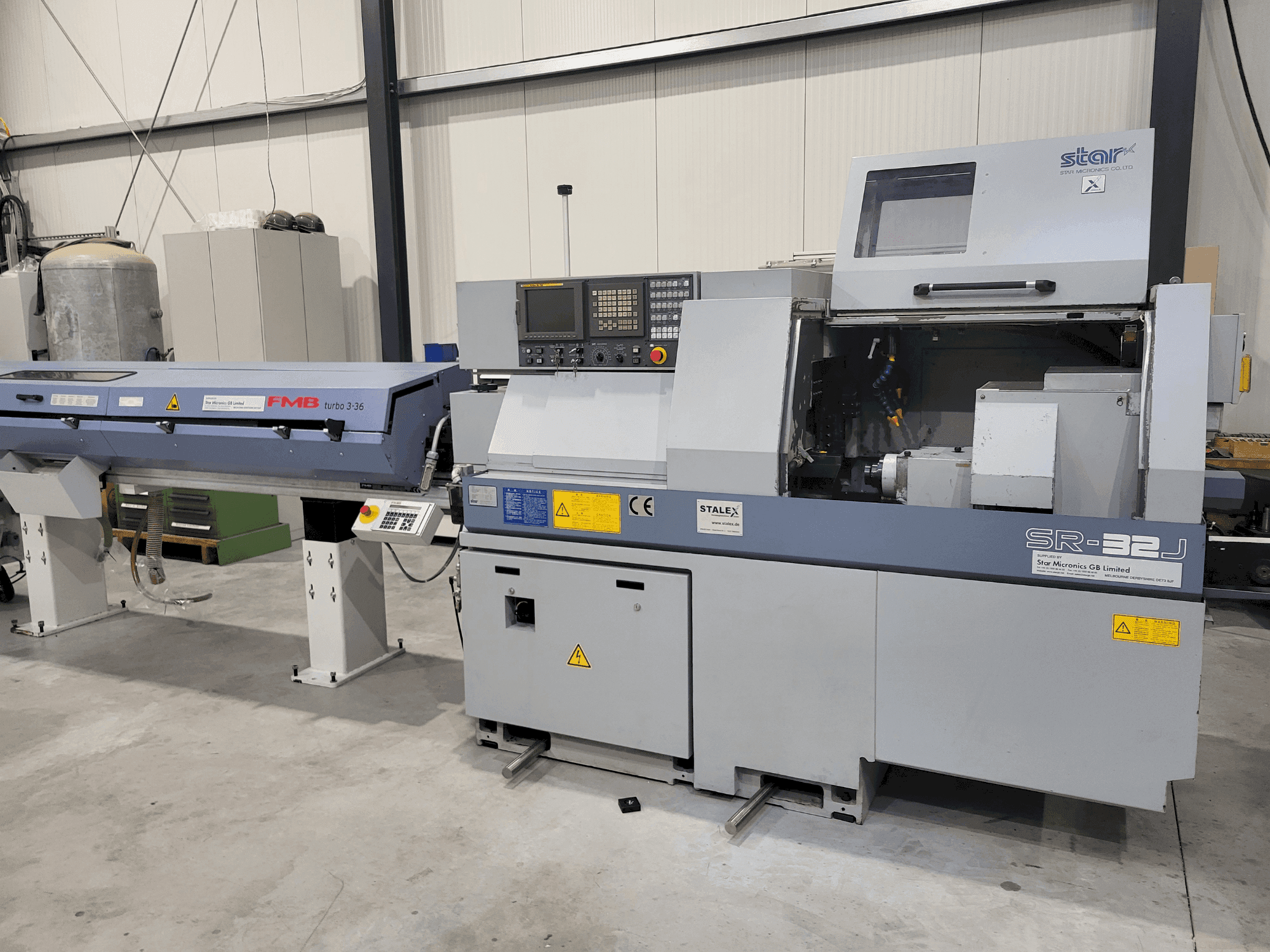 Vue de face de la machine Star SR-32J