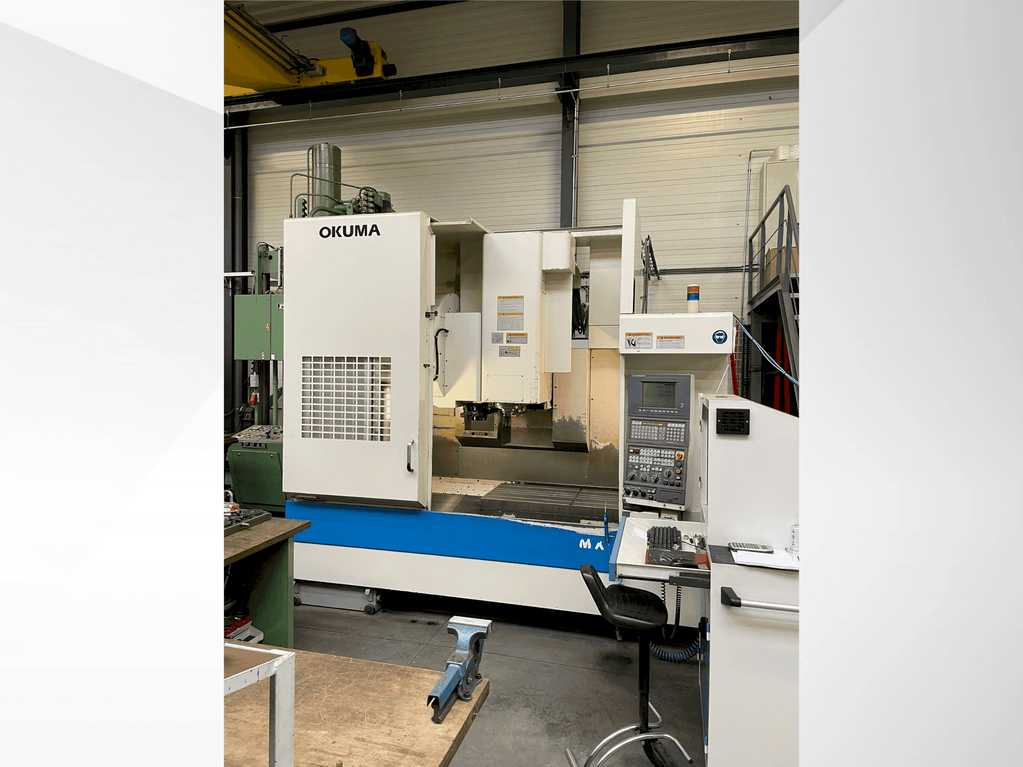 Vue de face de la machine Okuma MX-55VB