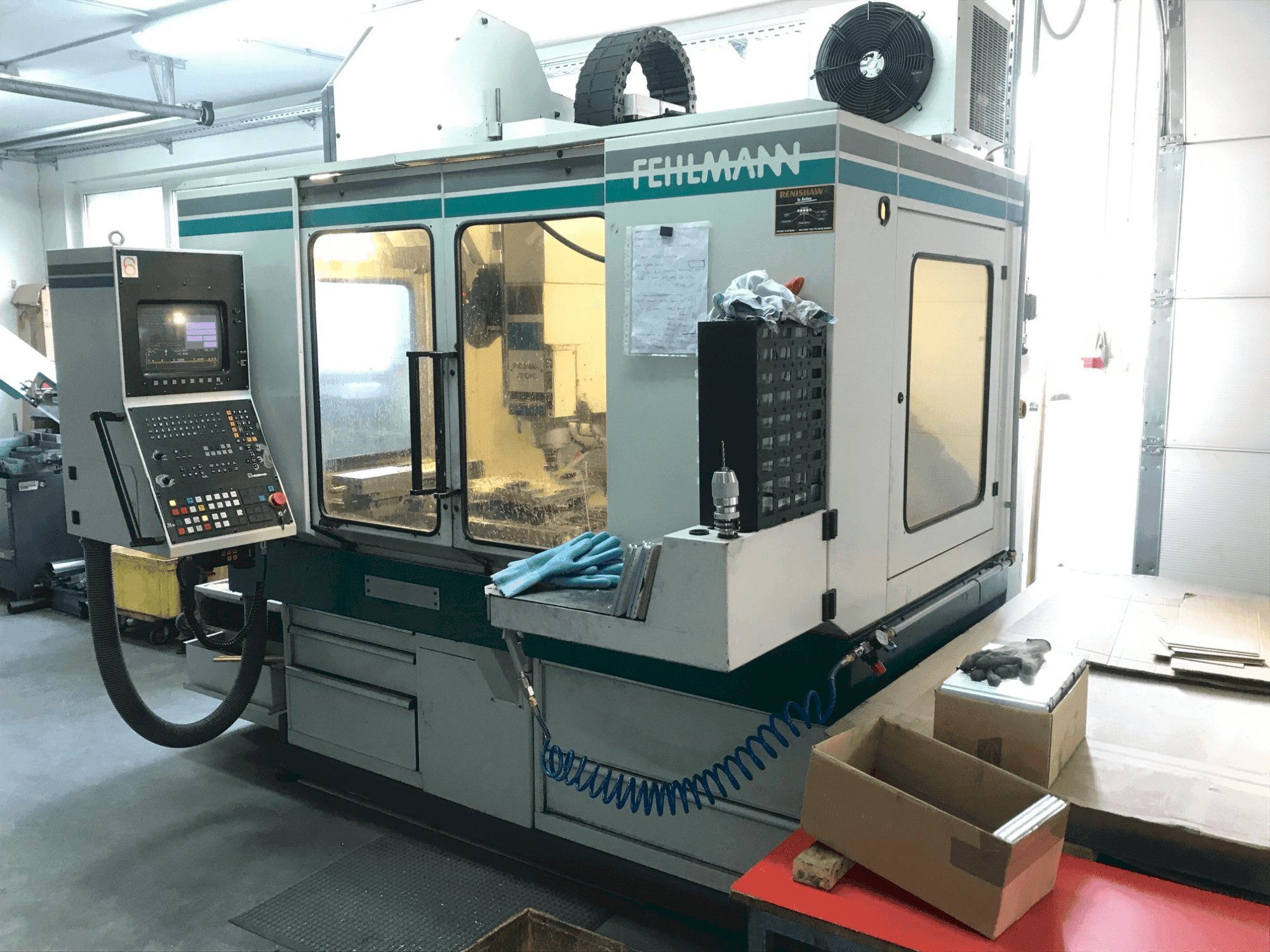 Vue de face de la machine FEHLMANN Picomax 82 CNC