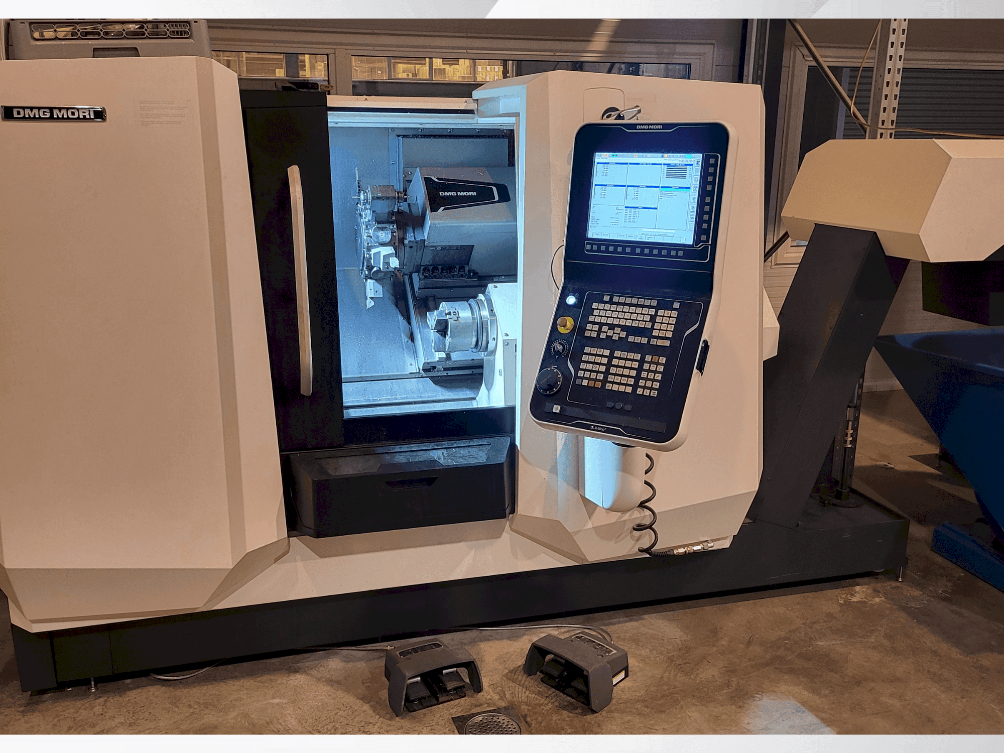 Vue de face de la machine DMG MORI CLX350 V6