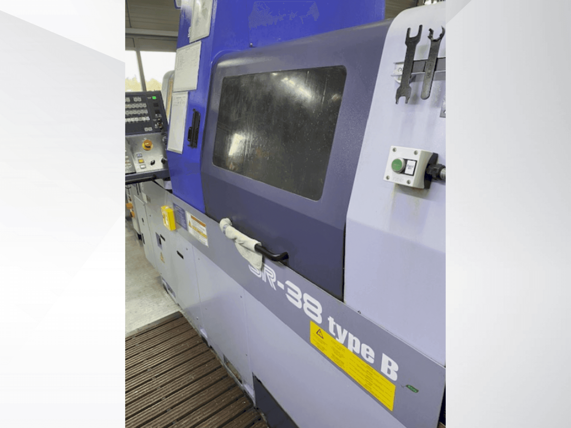 Vue de face de la machine Star SR-38 type B