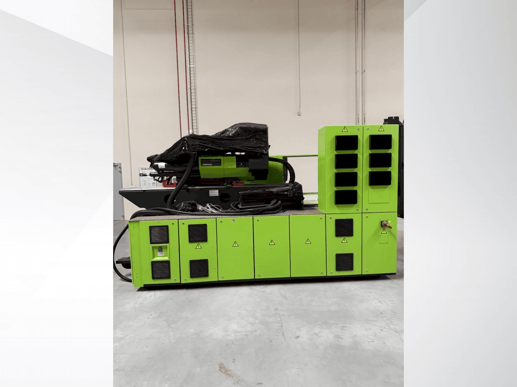 Vue de face de la machine Engel E-Duo 740H-740L-700 combi