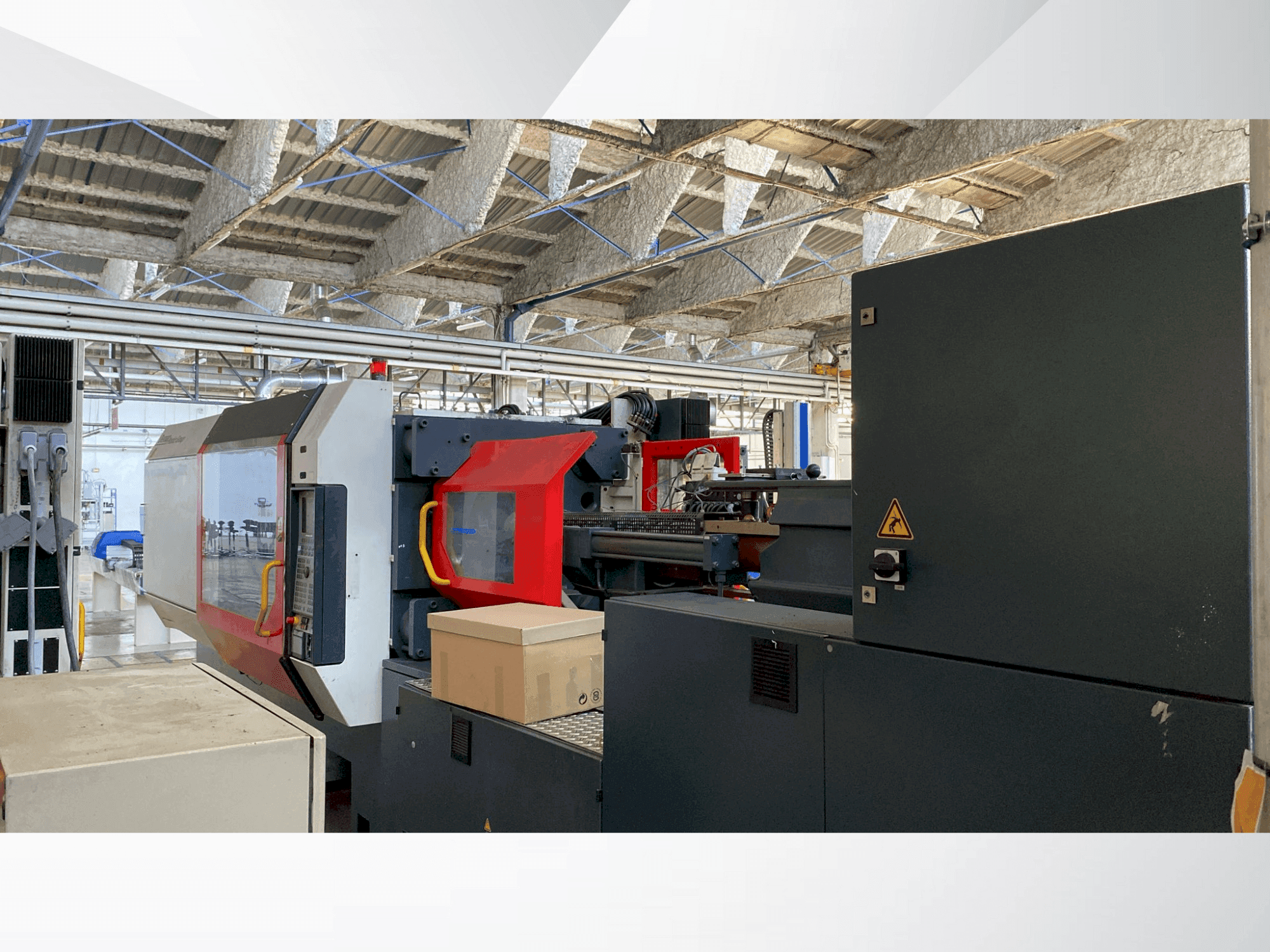 Vue de face de la machine DEMAG Ergotech System 420-1450