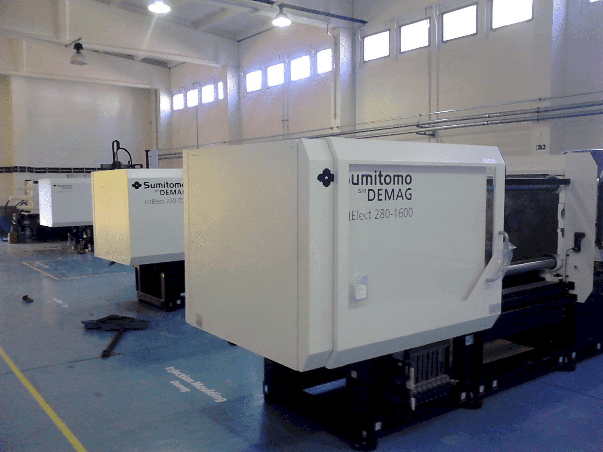 Vue de face de la machine SUMITOMO SHI DEMAG Intelect 280/685-1600