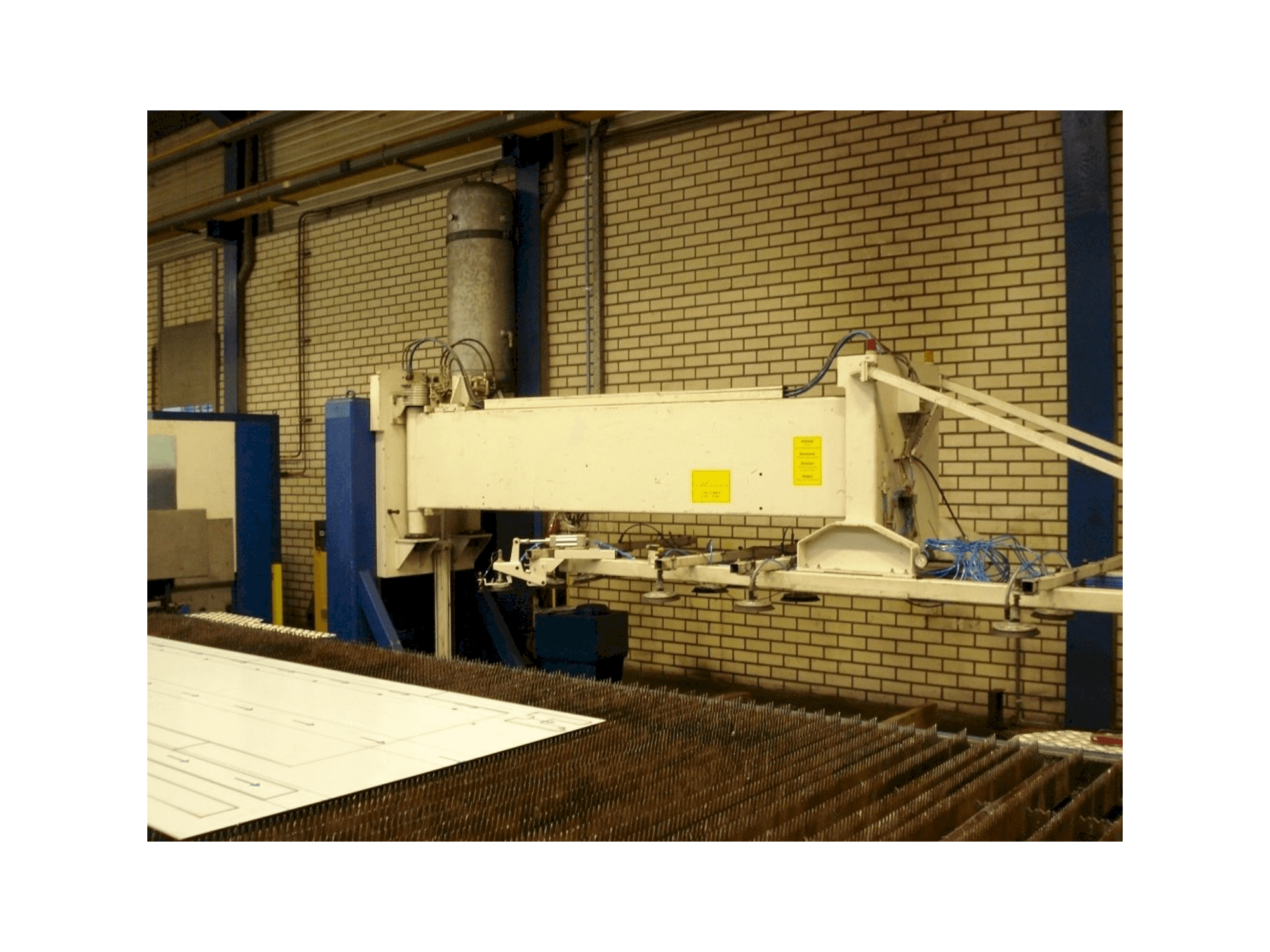 Vue de face de la machine Trumpf LoadMaster
