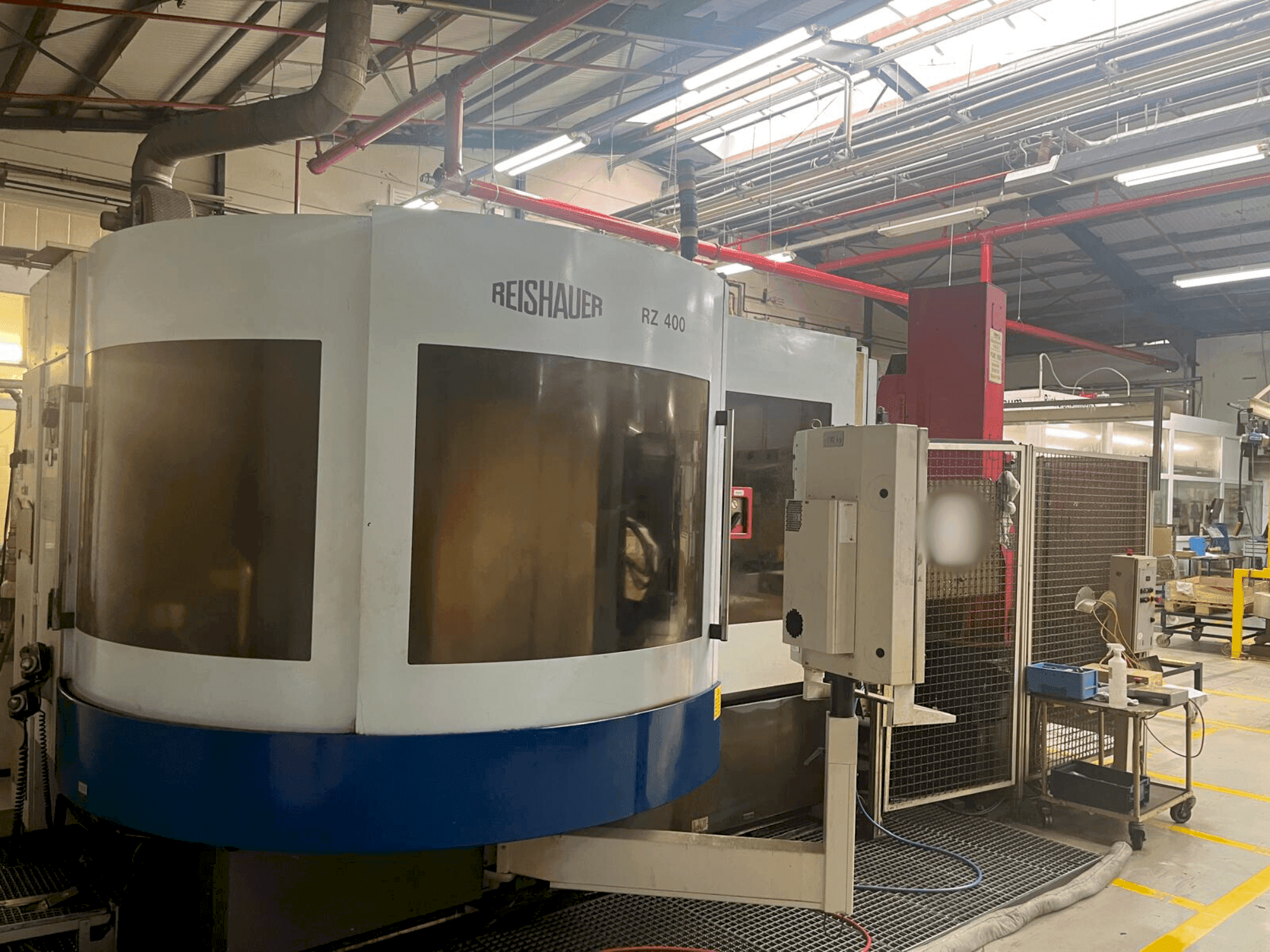 Vue de face de la machine Reishauer RZ 400