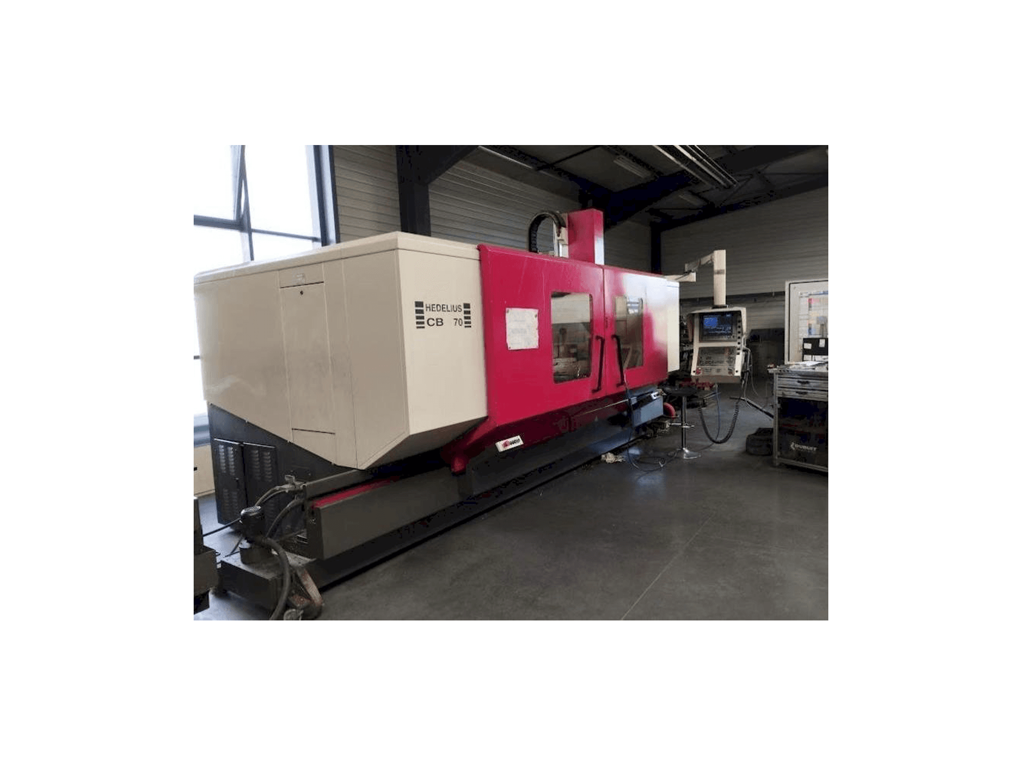 Vue de face de la machine HEDELIUS CB 70-3200