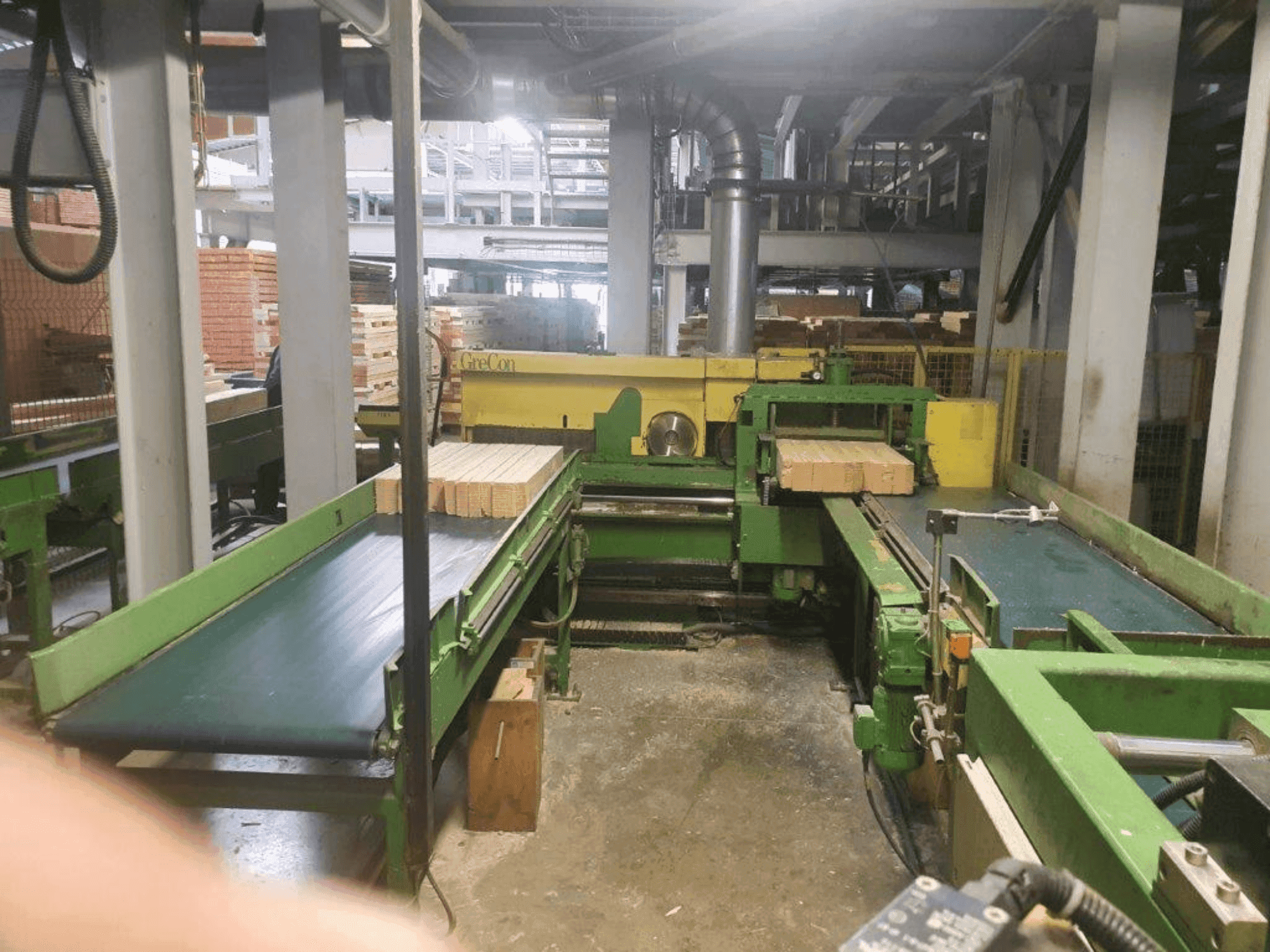 Vue de face de la machine Grecon Dimter FDL-F 205/600/500