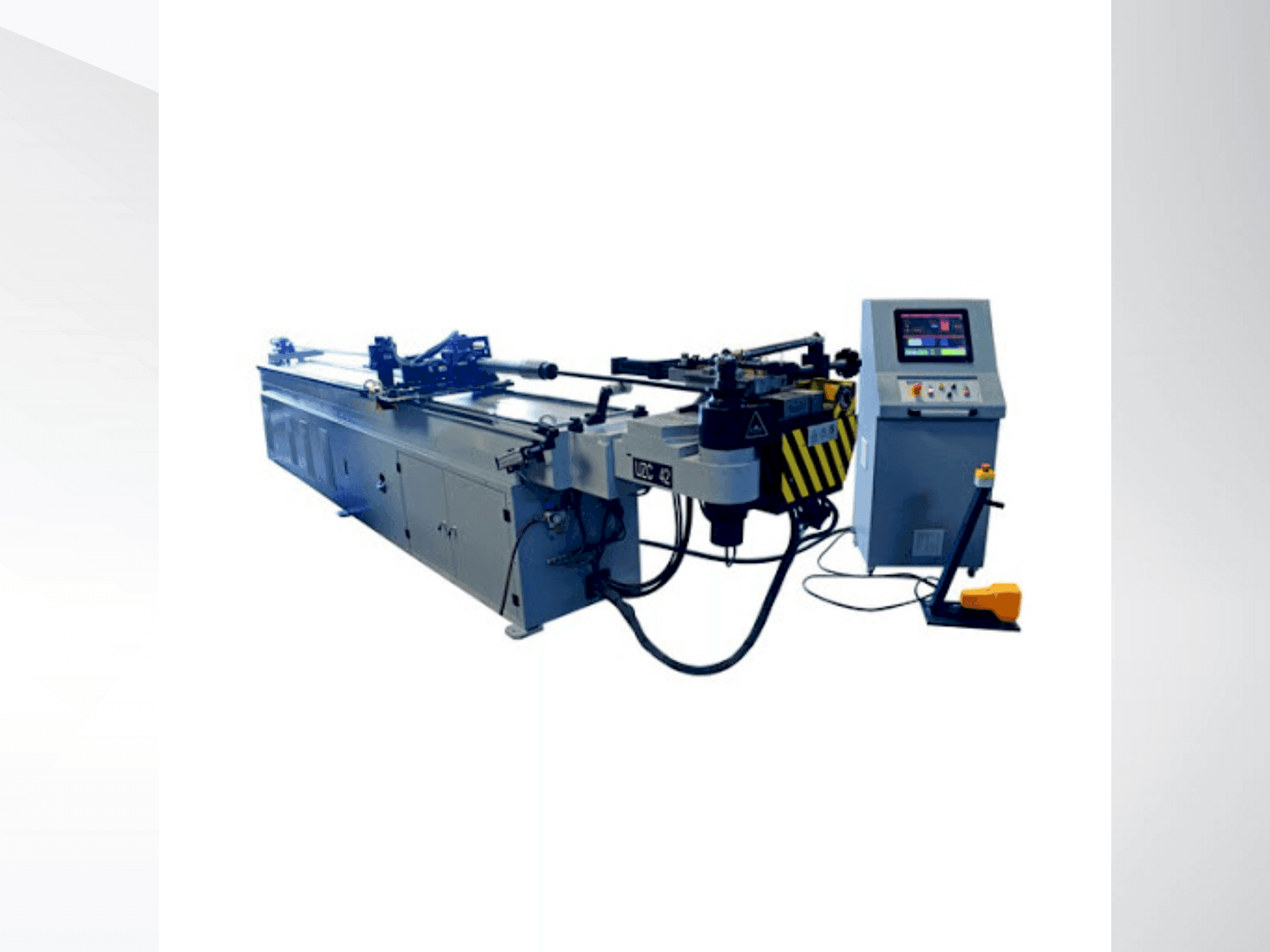 Vue de face de la machine UZMA UZN 90